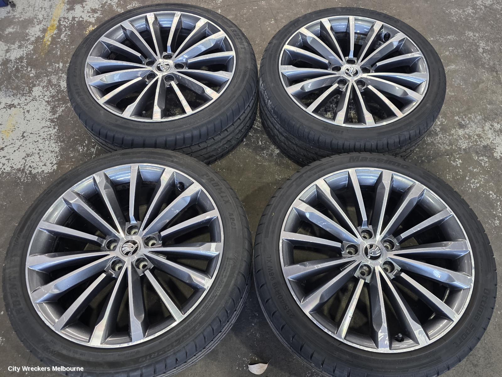 SKODA OCTAVIA WHEEL MAG, NX, FACTORY, 19X7.5IN, TRINITY, MULTI SPOKE, BI-COLOUR, 10/2020 - 05/2024