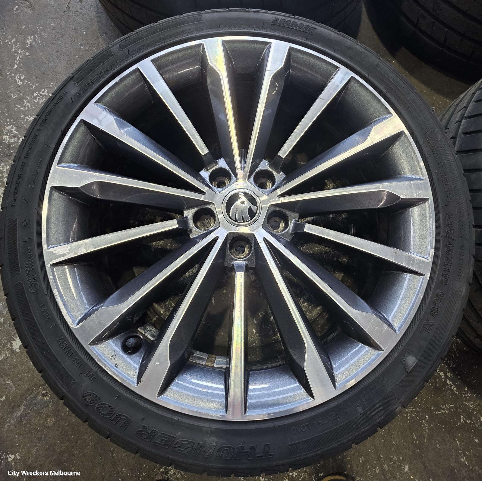 SKODA OCTAVIA WHEEL MAG, NX, FACTORY, 19X7.5IN, TRINITY, MULTI SPOKE, BI-COLOUR, 10/2020 - 05/2024