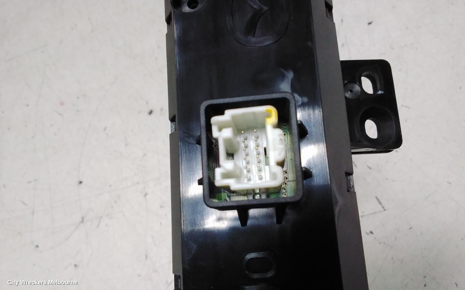 MAZDA CX9 CLOCK, TB, 12/2007 - 12/2015