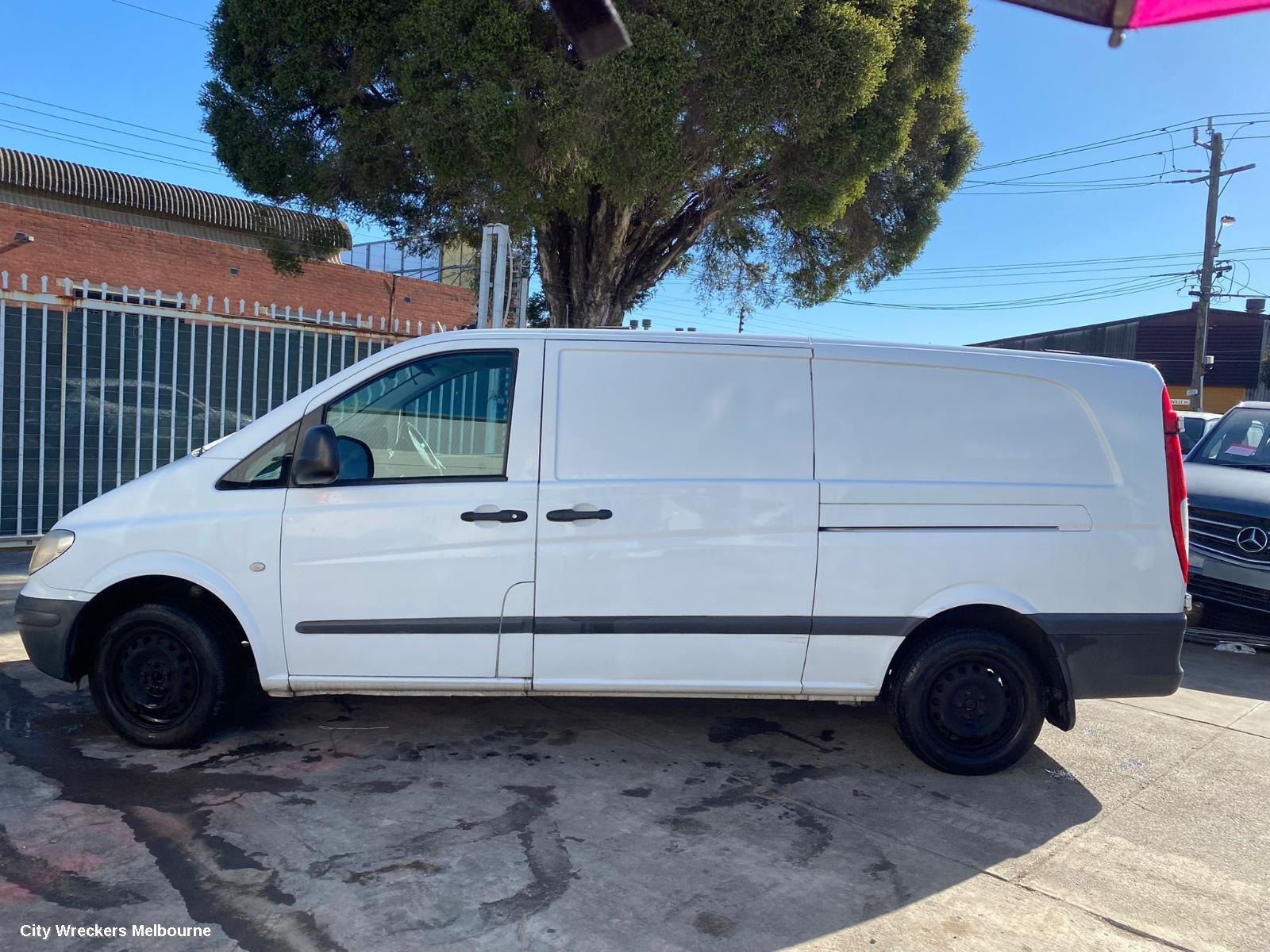 MERCEDES VITO RIGHT GUARD, 639, 04/2004 - 01/2011