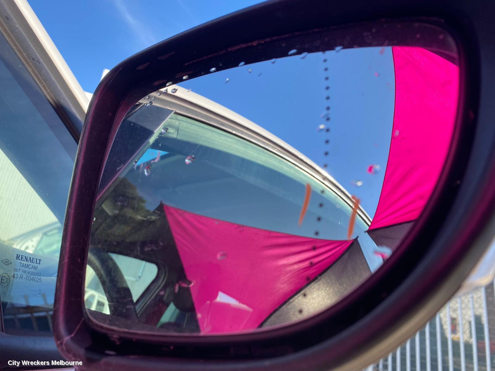 RENAULT CLIO LEFT FRONT DOOR, X98, 09/2013 - 10/2019