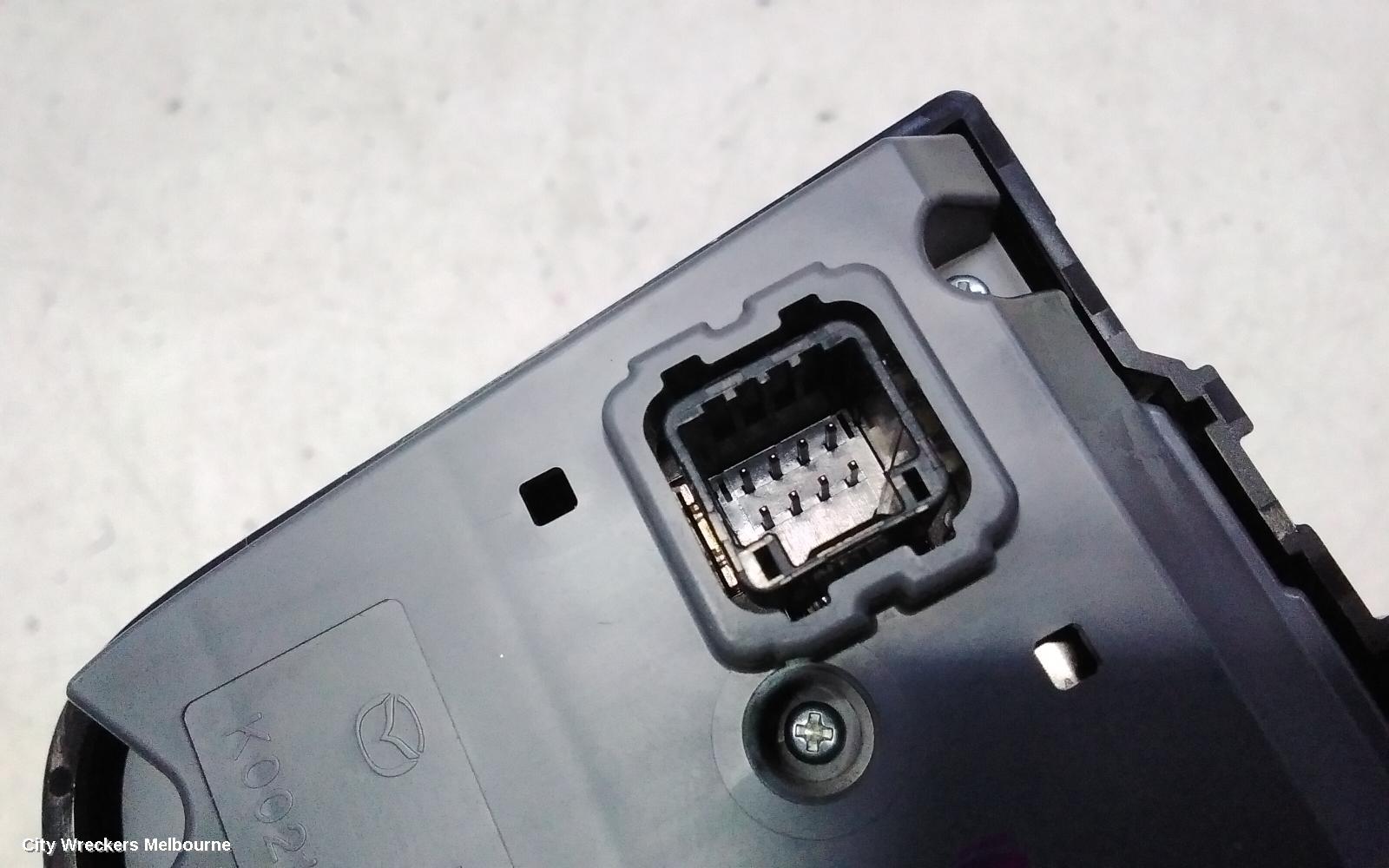 MAZDA 3, BN, 05/2016 - 02/2019, MAZDA 3 AUXILIARY USP PORT  ~ 904532410346: 148899