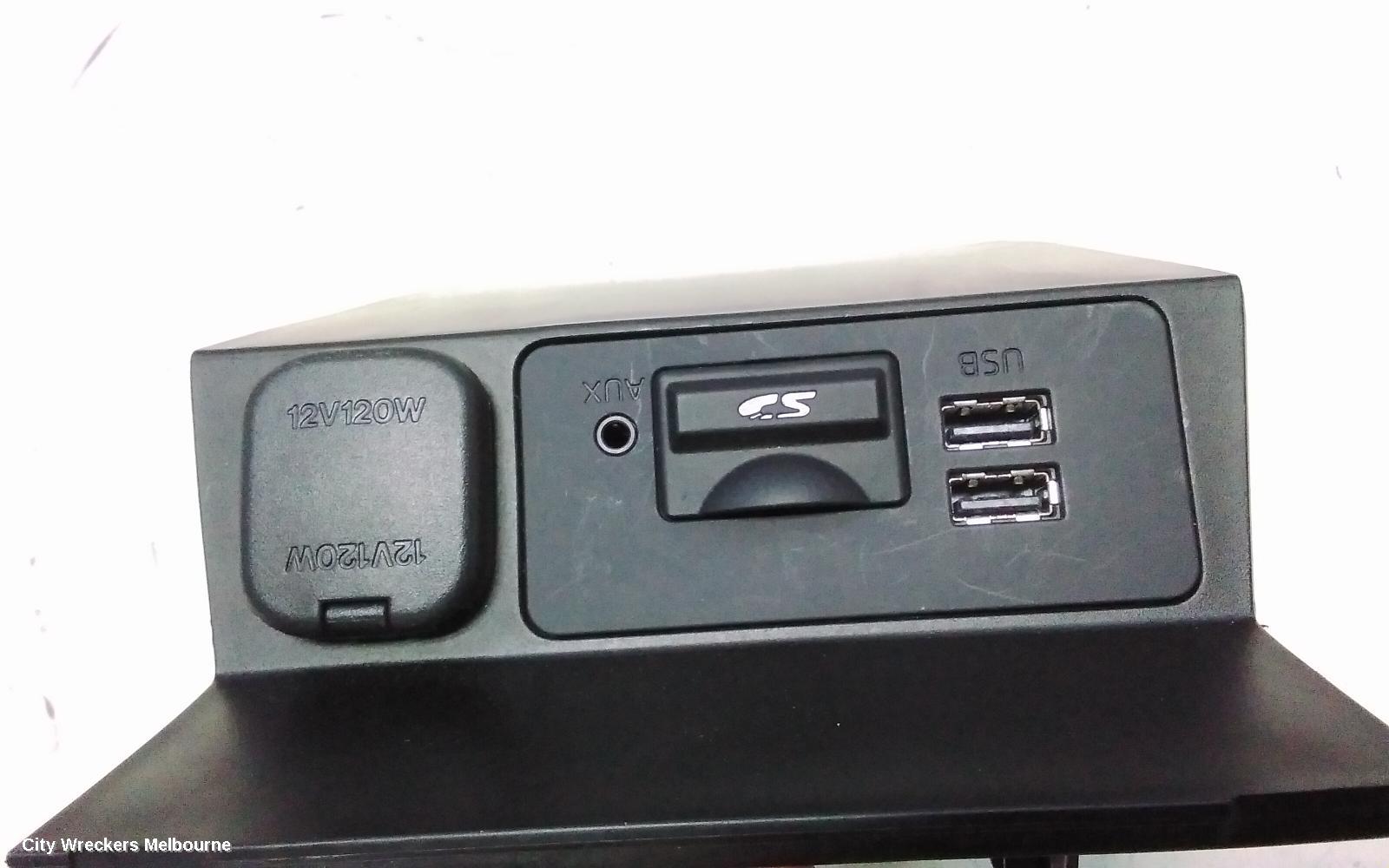 MAZDA 3, BN, 05/2016 - 02/2019, MAZDA 3 AUXILIARY USP PORT  ~ 904532410346: 148899