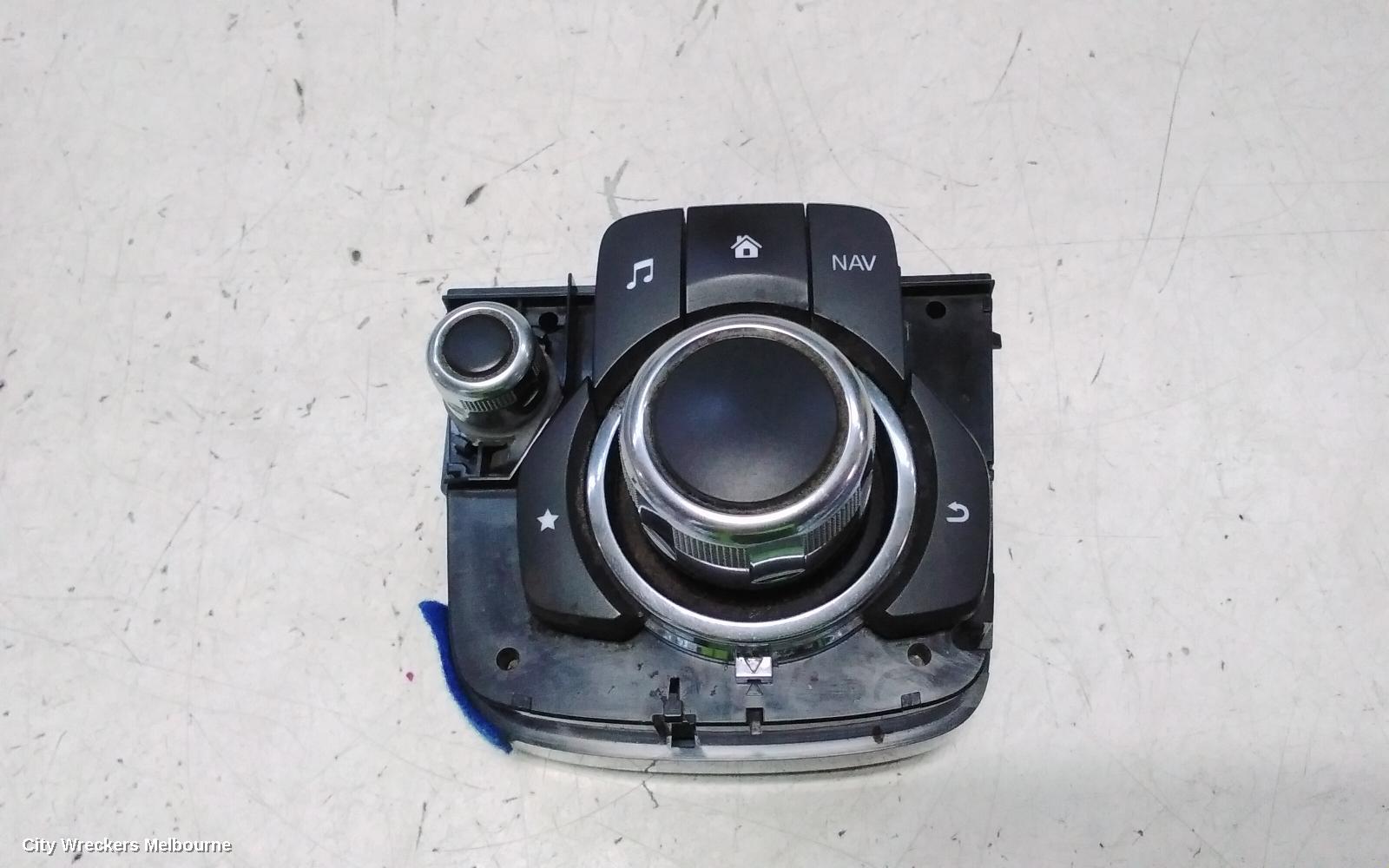 MAZDA 3, BN, 05/2016 - 02/2019, MAZDA 3 AUXILIARY USP PORT  ~ 904532410346: 148899