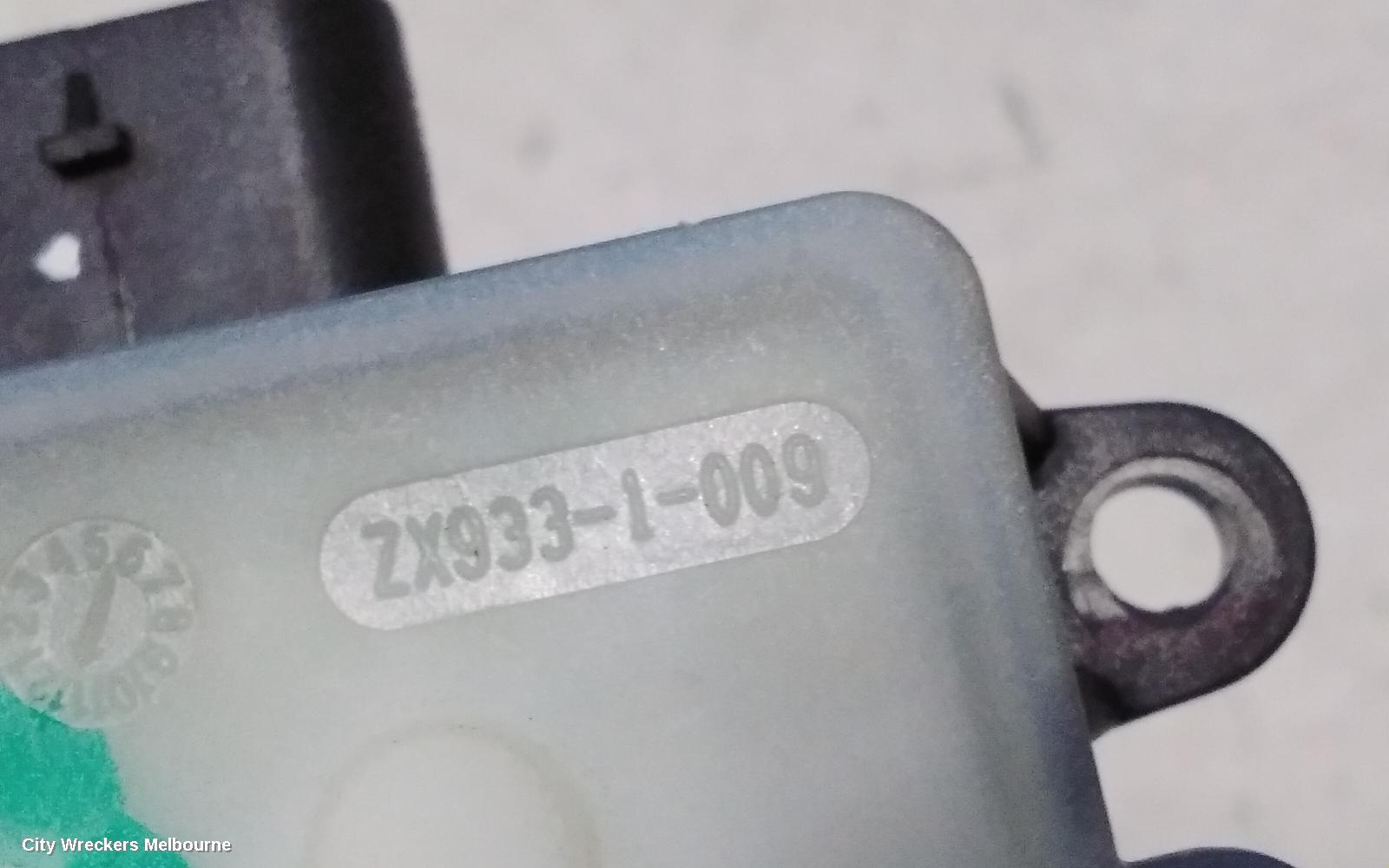 JAECOO J5 FUEL DOOR / FILLER, 1ST GEN, 08/2025 ONWARDS