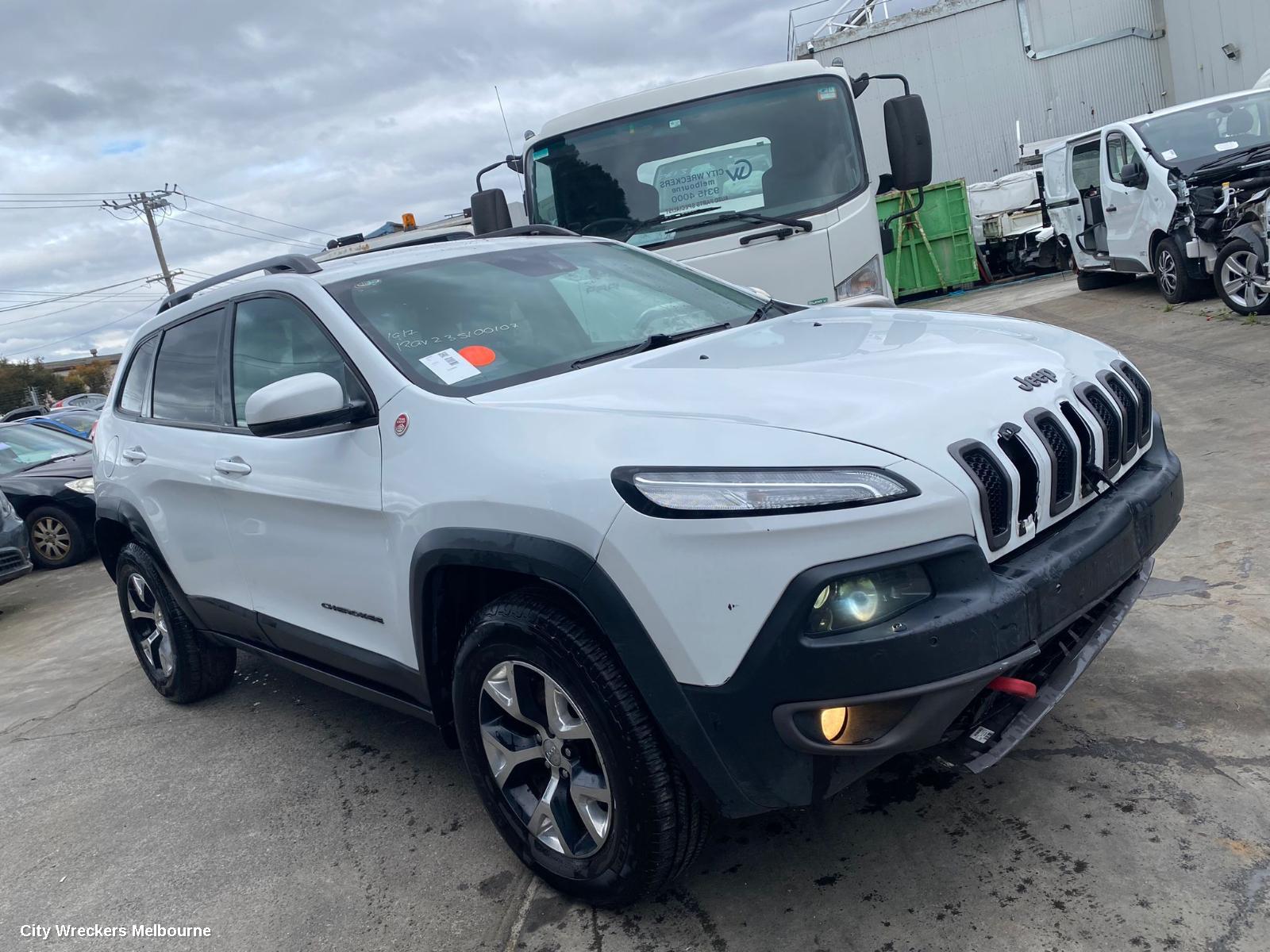 JEEP CHEROKEE LEFT GUARD, KL, 02/2014 - 03/2018