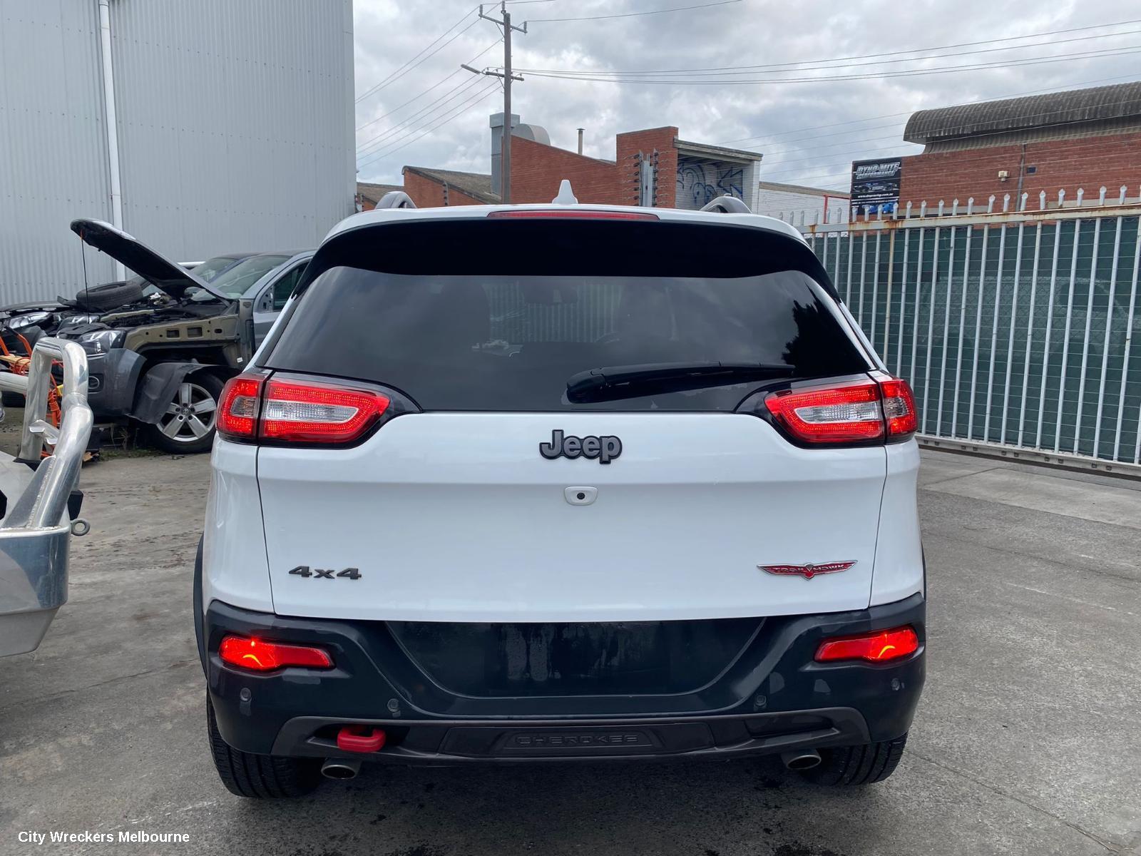 JEEP CHEROKEE LEFT GUARD, KL, 02/2014 - 03/2018