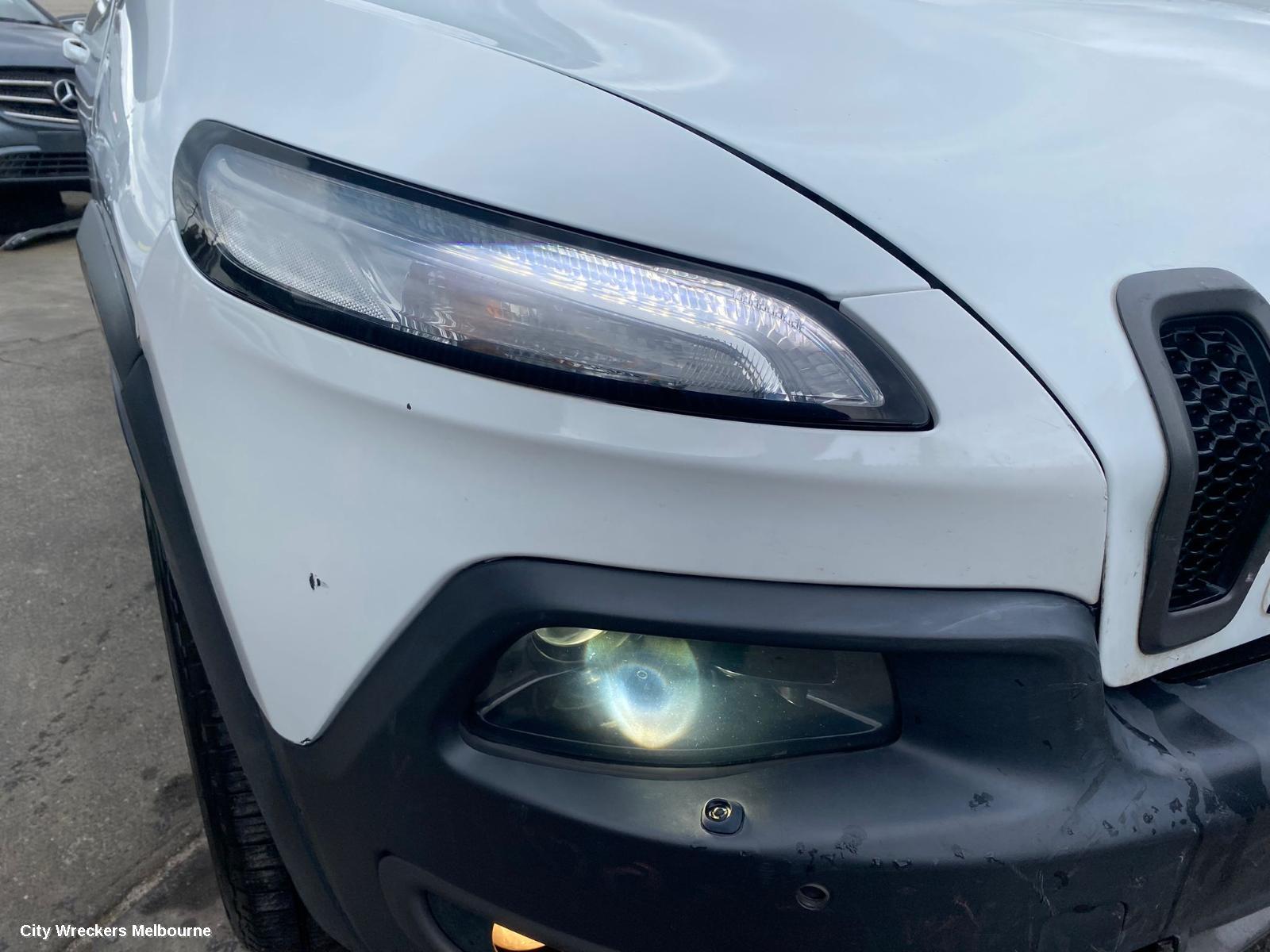 JEEP CHEROKEE LEFT GUARD, KL, 02/2014 - 03/2018