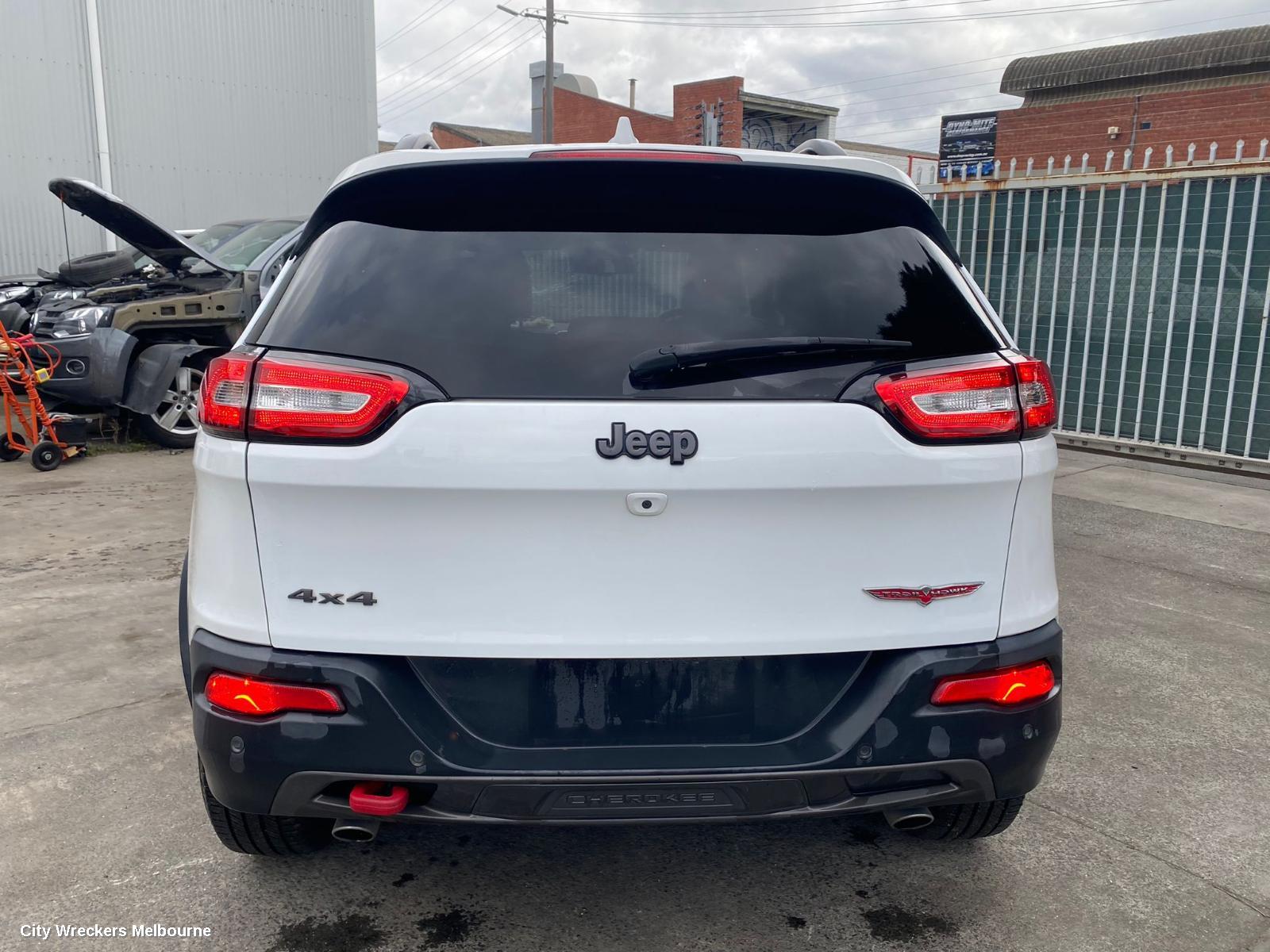 JEEP CHEROKEE LEFT GUARD, KL, 02/2014 - 03/2018