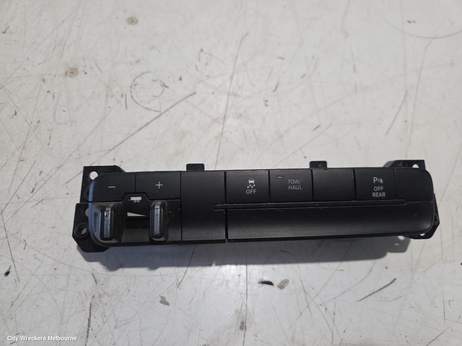 RAM 1500, DS, 01/2016 - 12/2023, DASHBOARD INSTRUMENT PANEL CENTER CONTROL P68247621AA: 149197