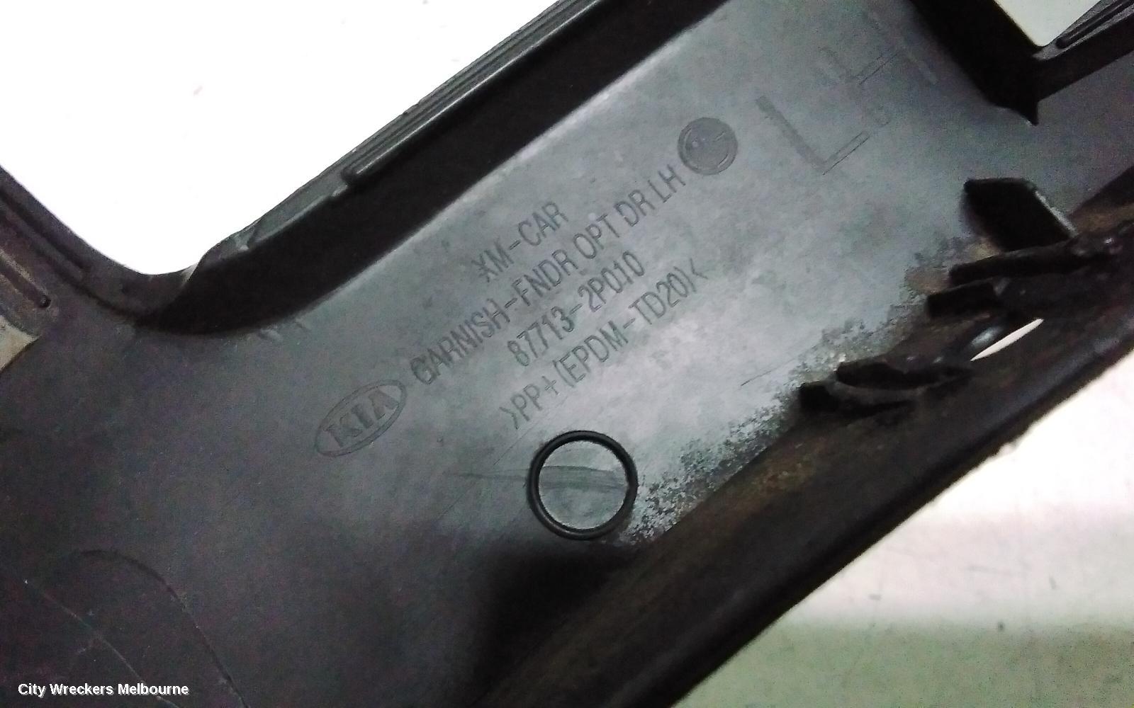 KIA SORENTO WHEEL ARCH FLARE, LH FRONT, XM, 10/2009 - 12/2014
