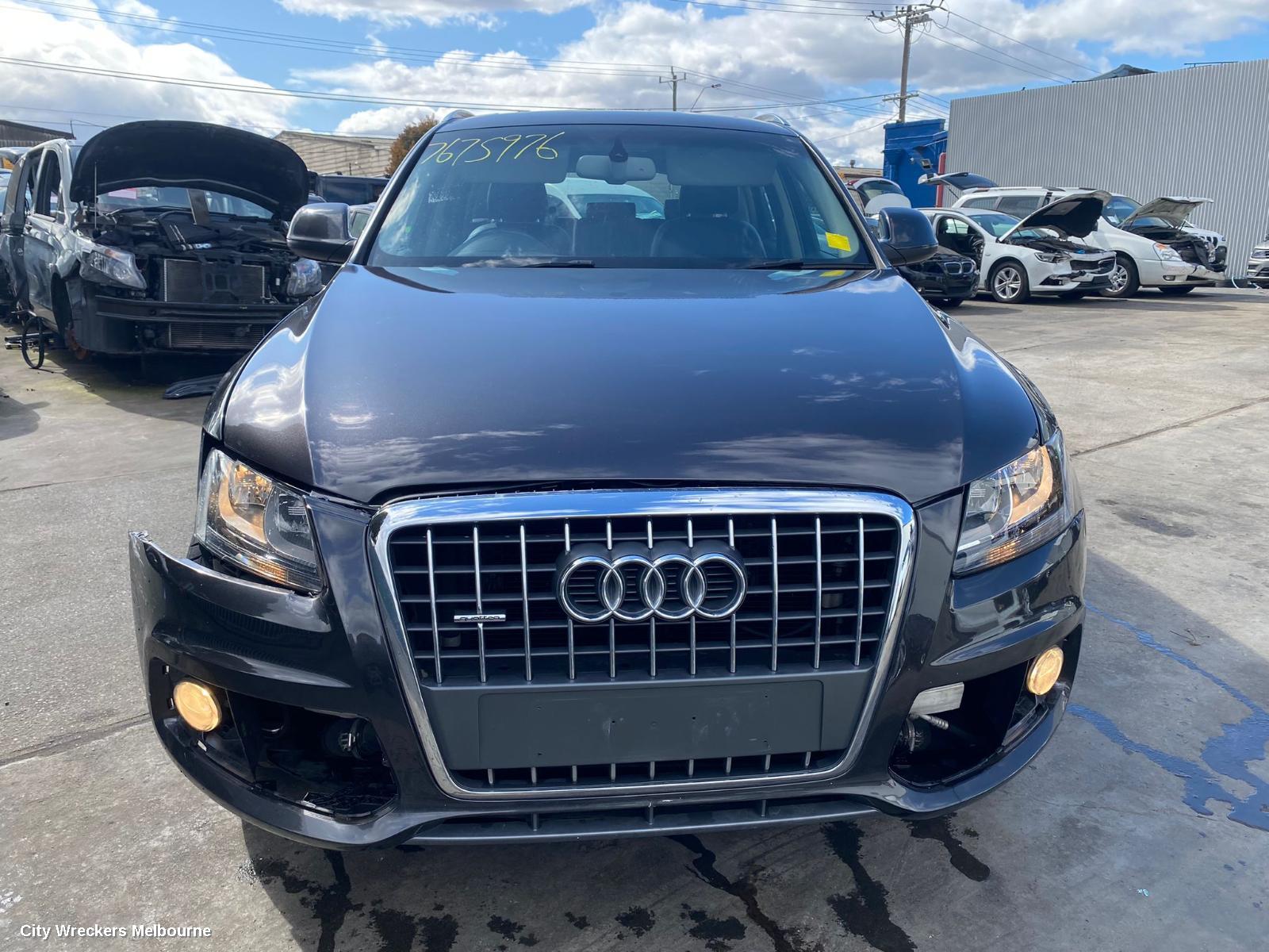 AUDI Q5 LEFT FRONT DOOR, 8R, 03/2009 - 08/2013