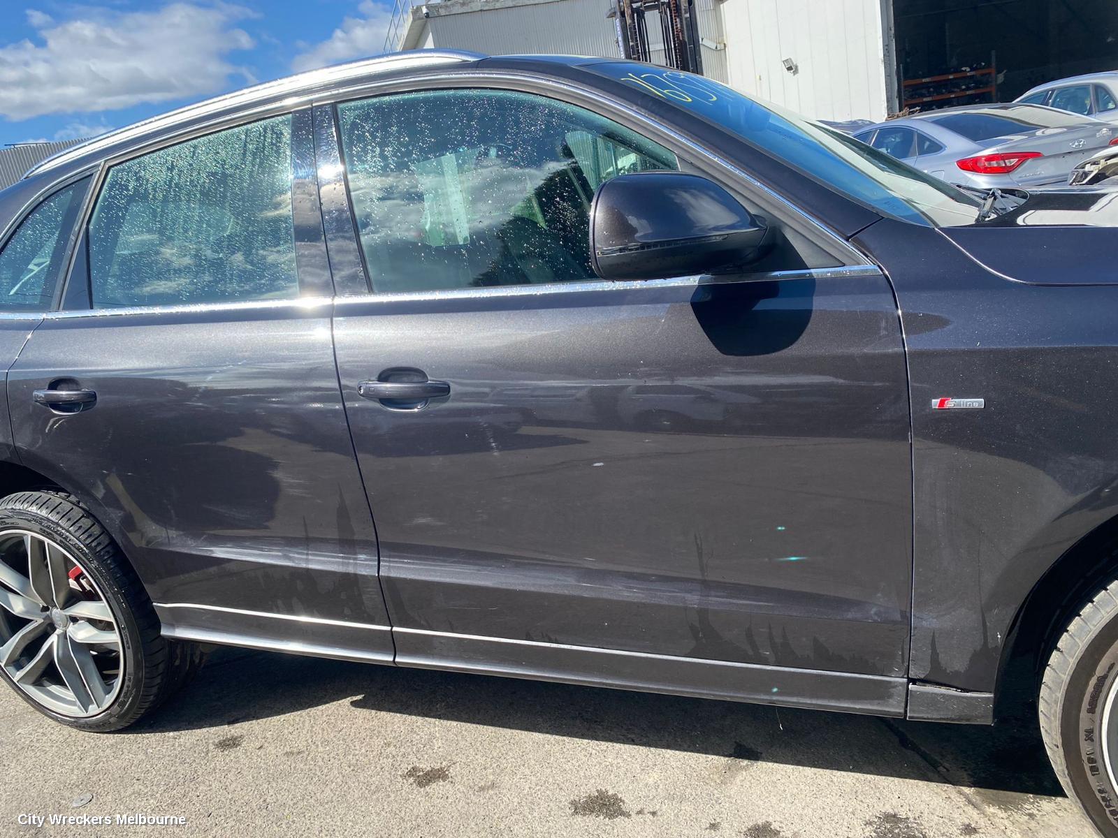 AUDI Q5 LEFT FRONT DOOR, 8R, 03/2009 - 08/2013