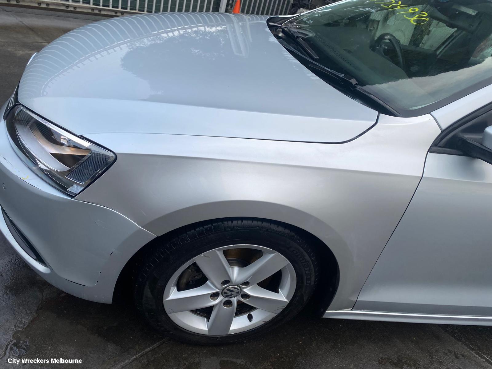 VOLKSWAGEN JETTA LEFT GUARD, 1B, 02/2011 - 12/2017
