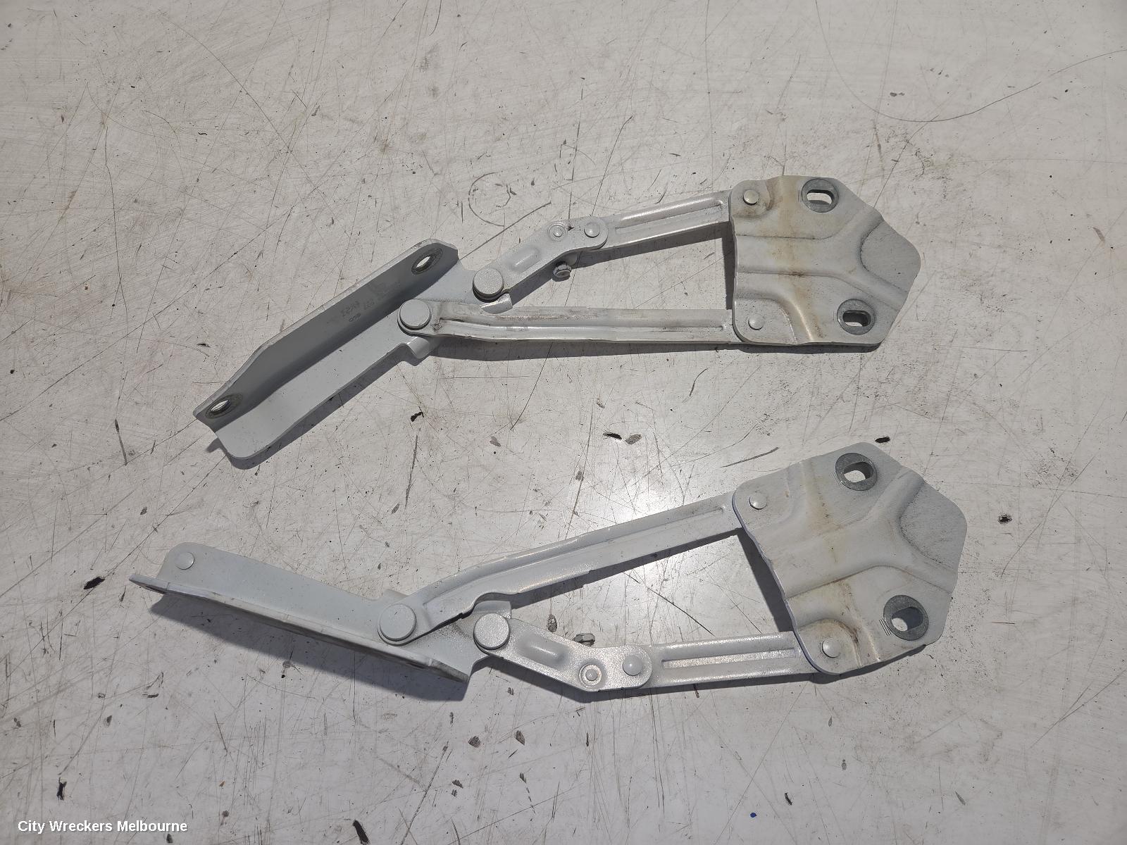 VOLKSWAGEN CADDY BONNET HINGE/STRUT, 2KN, HINGES (PAIR), 12/2015 - 02/2021
