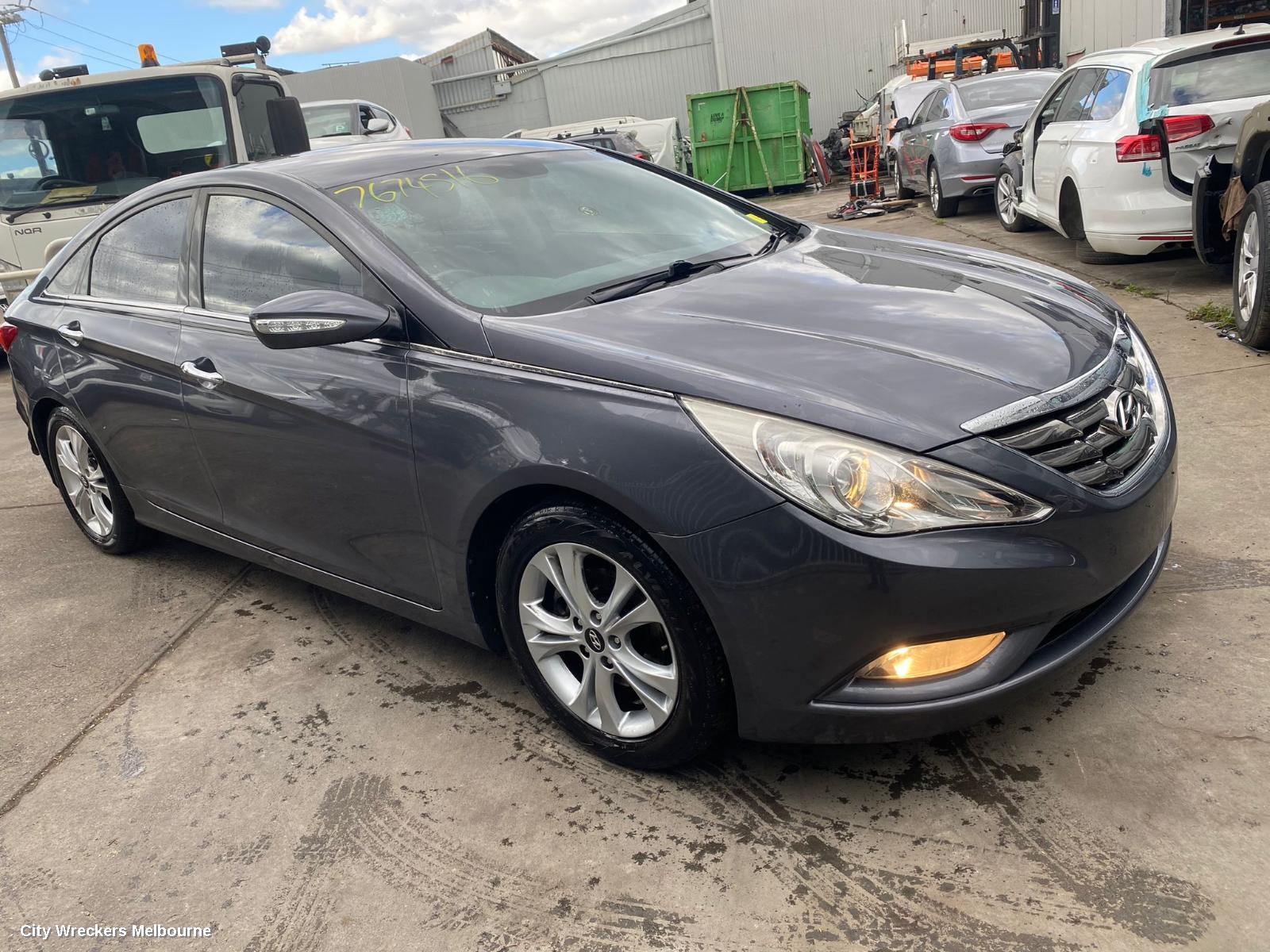 HYUNDAI I45 LEFT HEADLAMP, YF, 02/2010 - 04/2014