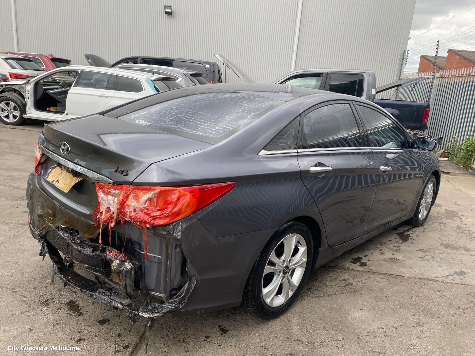 HYUNDAI I45 LEFT HEADLAMP, YF, 02/2010 - 04/2014