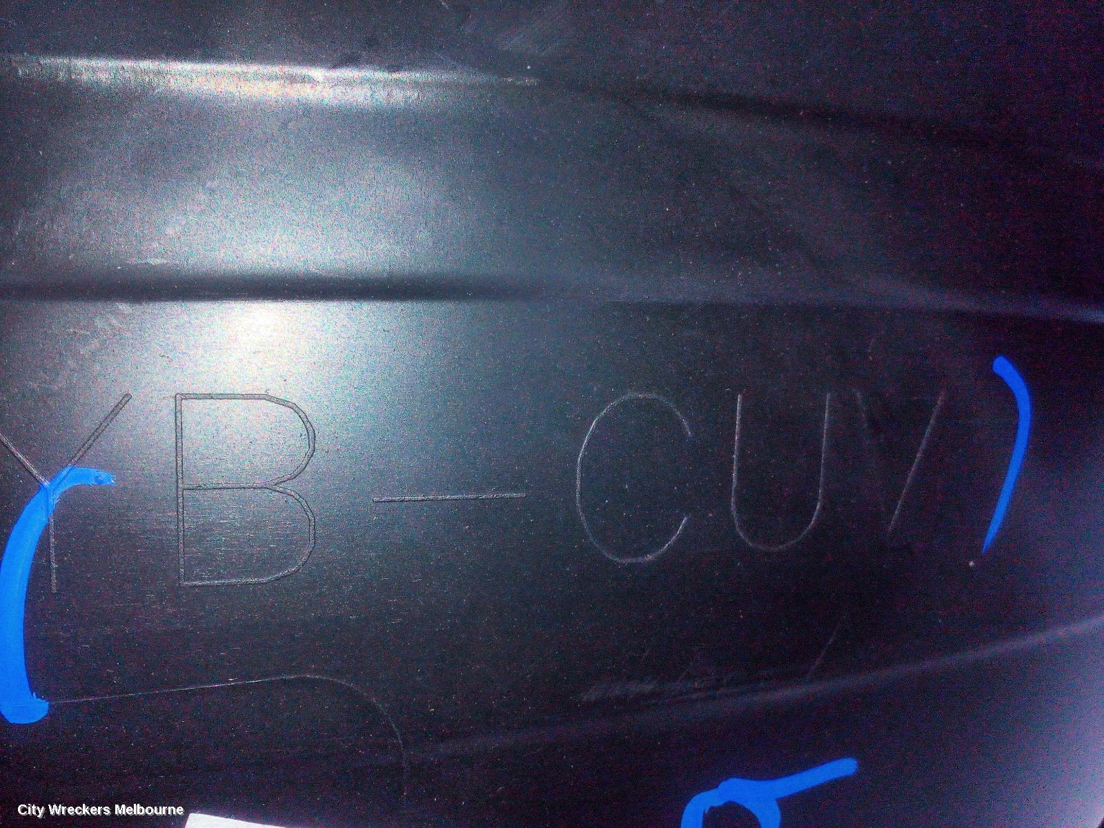 KIA STONIC LEFT GUARD LINER, FRONT, YB, 08/2020 ONWARDS