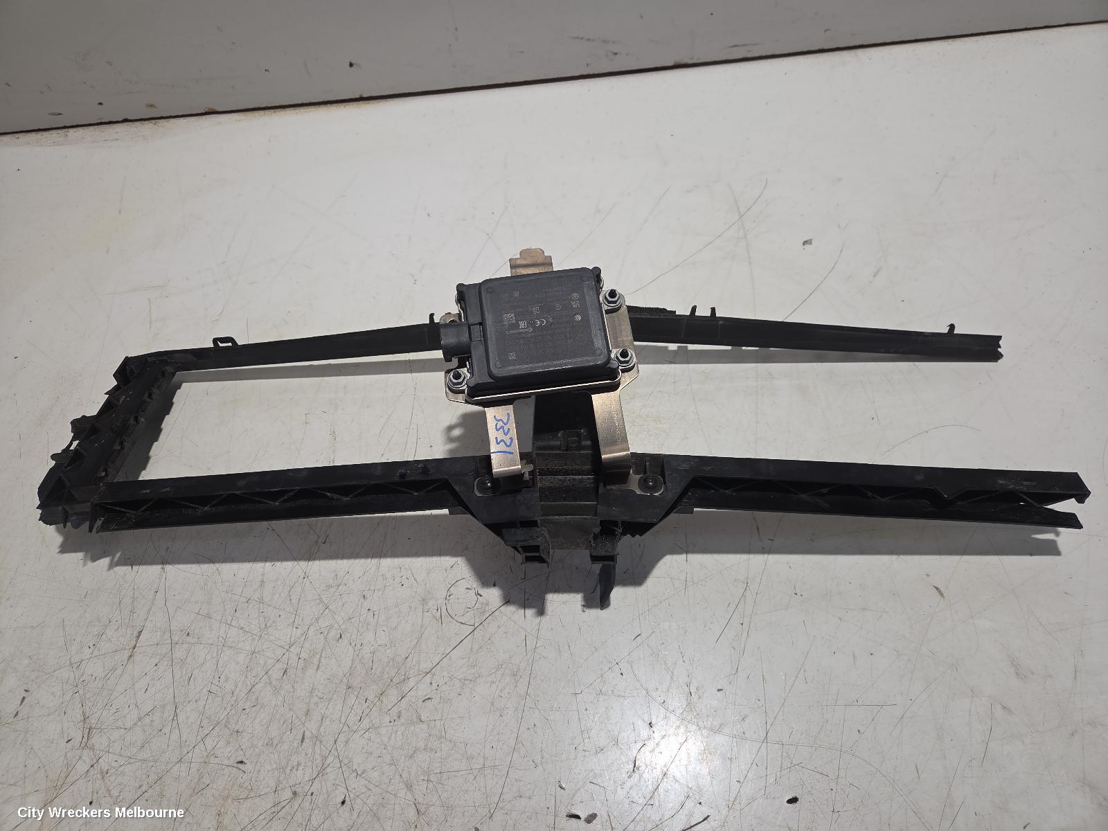 MERCEDES EQA REVERSE CAMERA, H243, 01/2021 ONWARDS