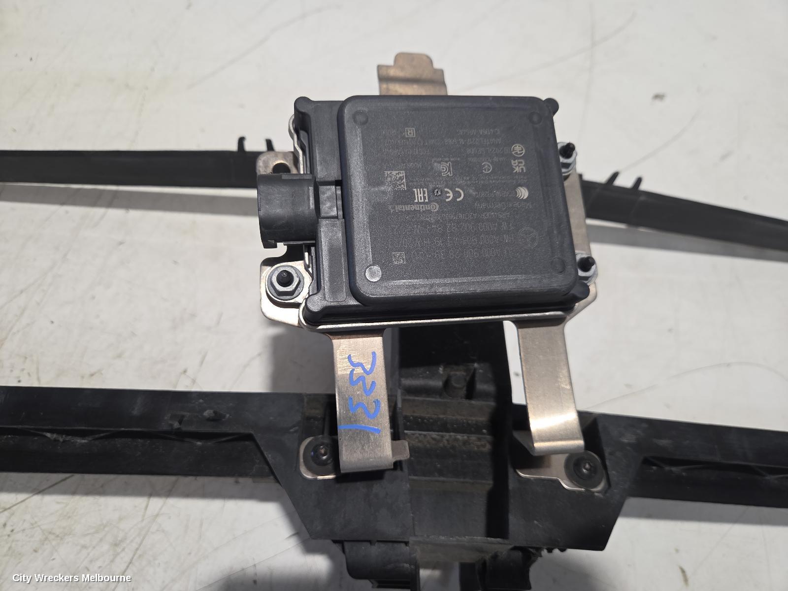 MERCEDES EQA REVERSE CAMERA, H243, 01/2021 ONWARDS