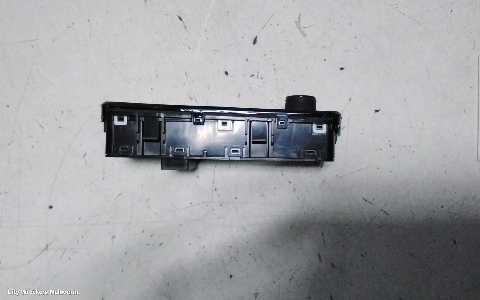 LDV T60, MIRROR SWITCH, SK8C, 07/2017 ONWARDS, MIRROR SWITCH AND PANEL: 150010
