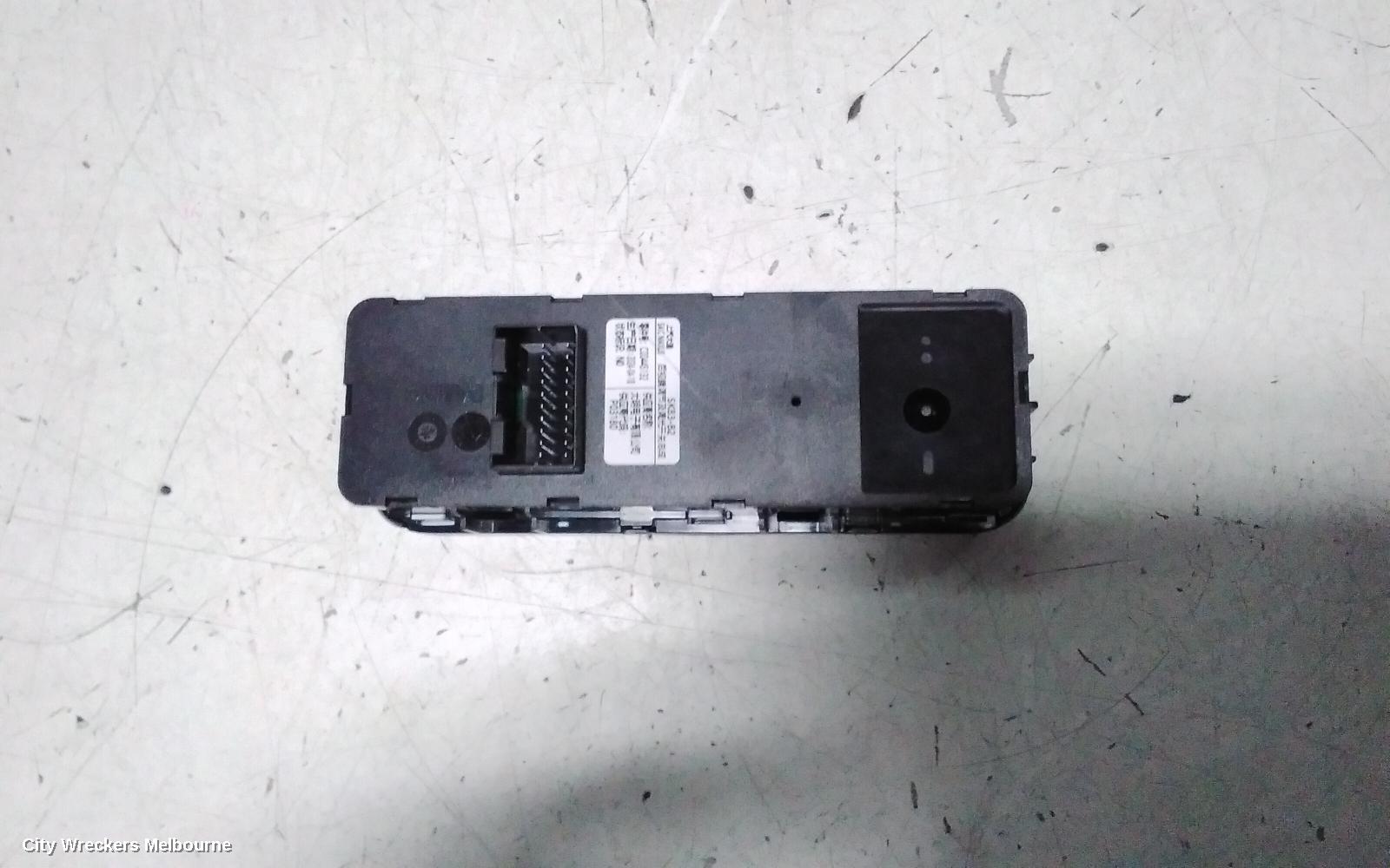 LDV T60, MIRROR SWITCH, SK8C, 07/2017 ONWARDS, MIRROR SWITCH AND PANEL: 150010