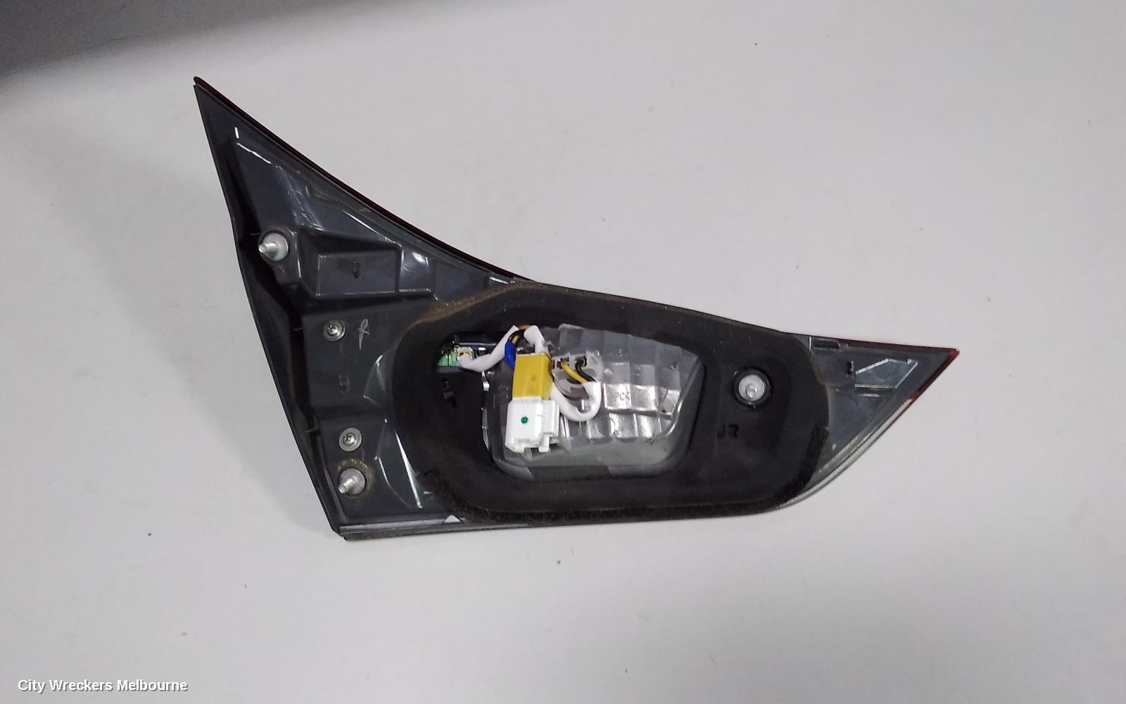 TOYOTA COROLLA REAR GARNISH, TAILGATE LAMP (RH SIDE), ZRE182R/ZWE186R, HATCH, 03/2015 - 06/2018