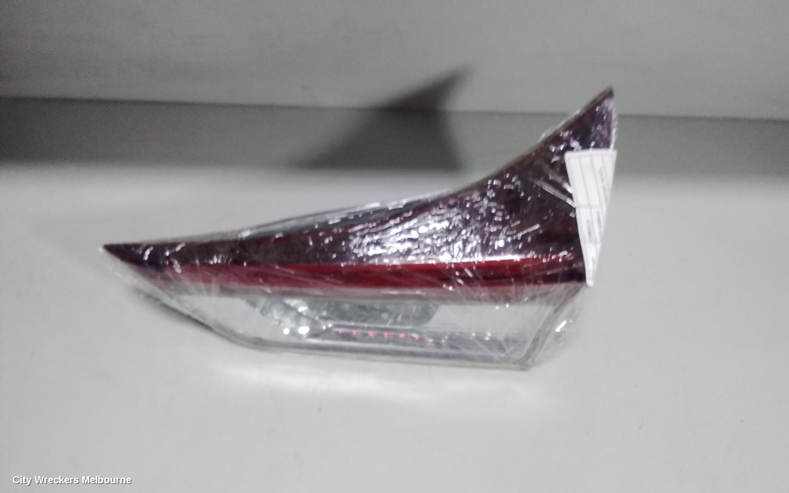 TOYOTA COROLLA REAR GARNISH, TAILGATE LAMP (RH SIDE), ZRE182R/ZWE186R, HATCH, 03/2015 - 06/2018