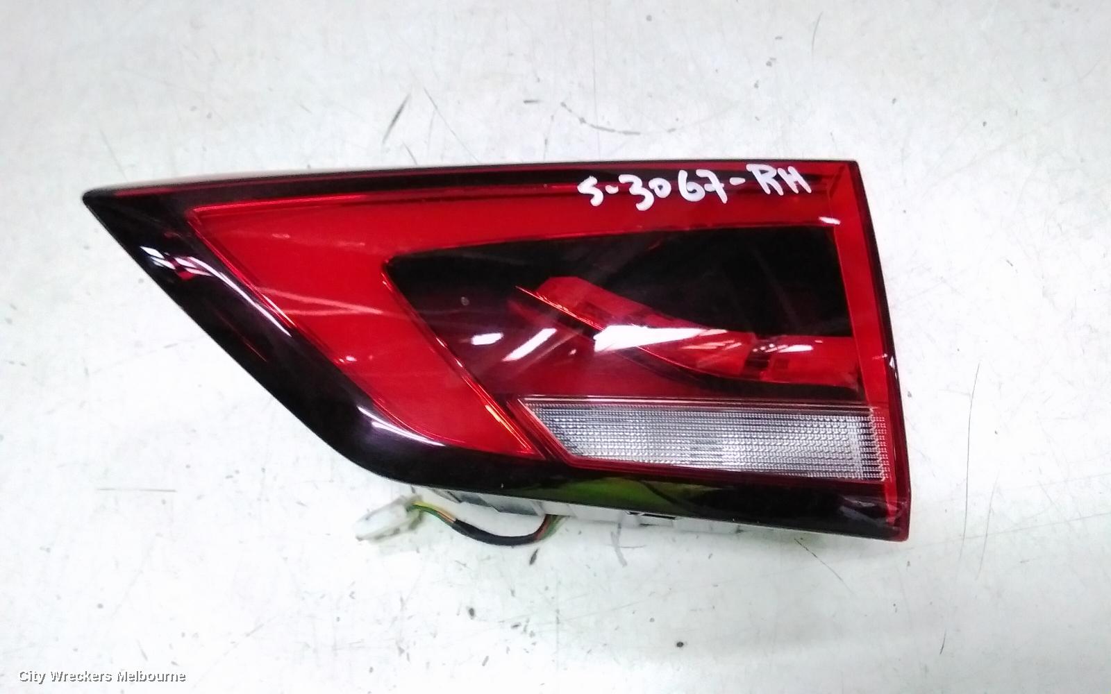 MG ZS REAR GARNISH, TAILGATE LAMP (RH SIDE), ZST TYPE, AZS1, 01/2020 - 06/2025
