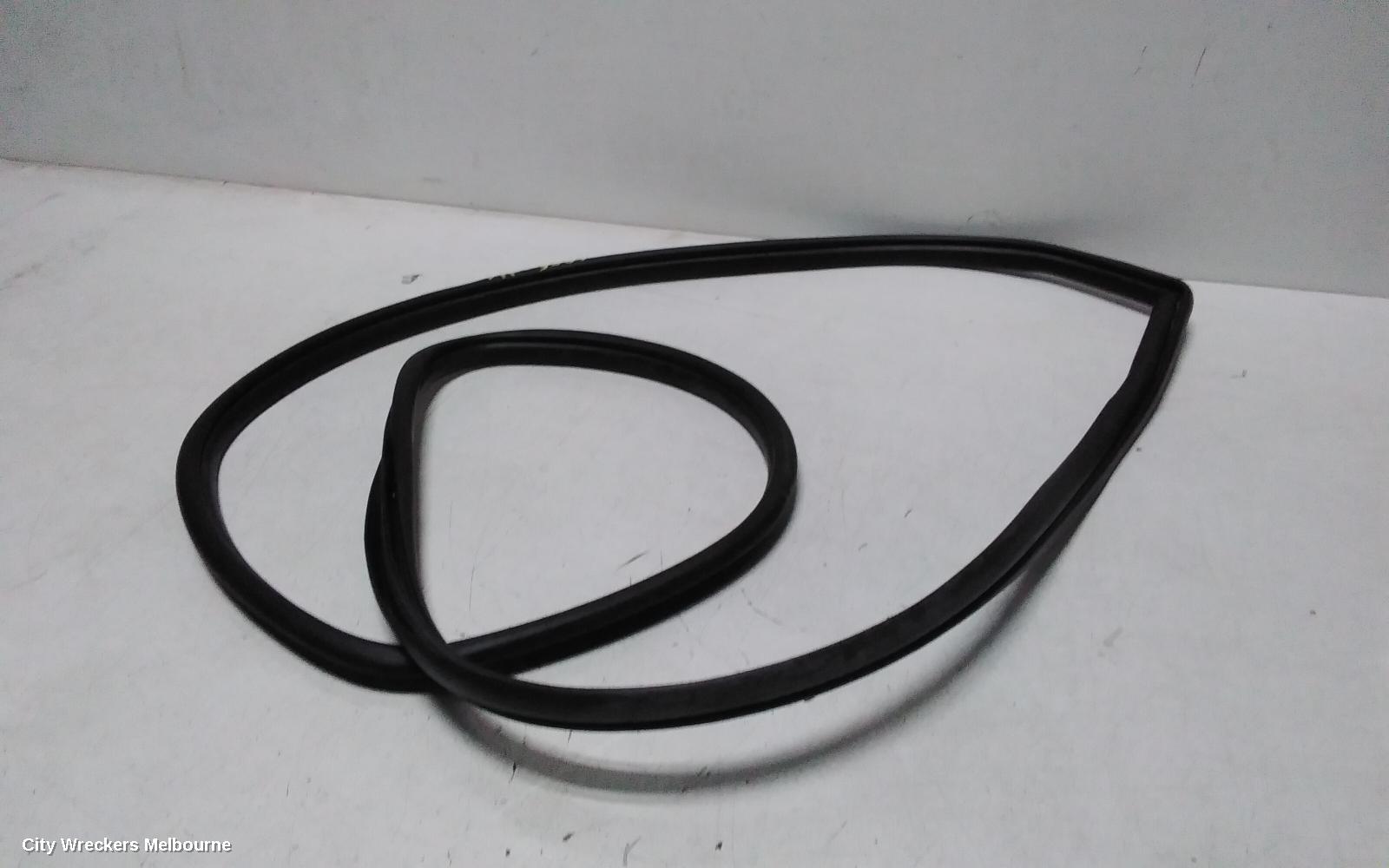 TOYOTA RAV4 SEAL, LHR SEAL RUBBER ON THE BODY: 150349, XA40, 12/2012 - 12/2018