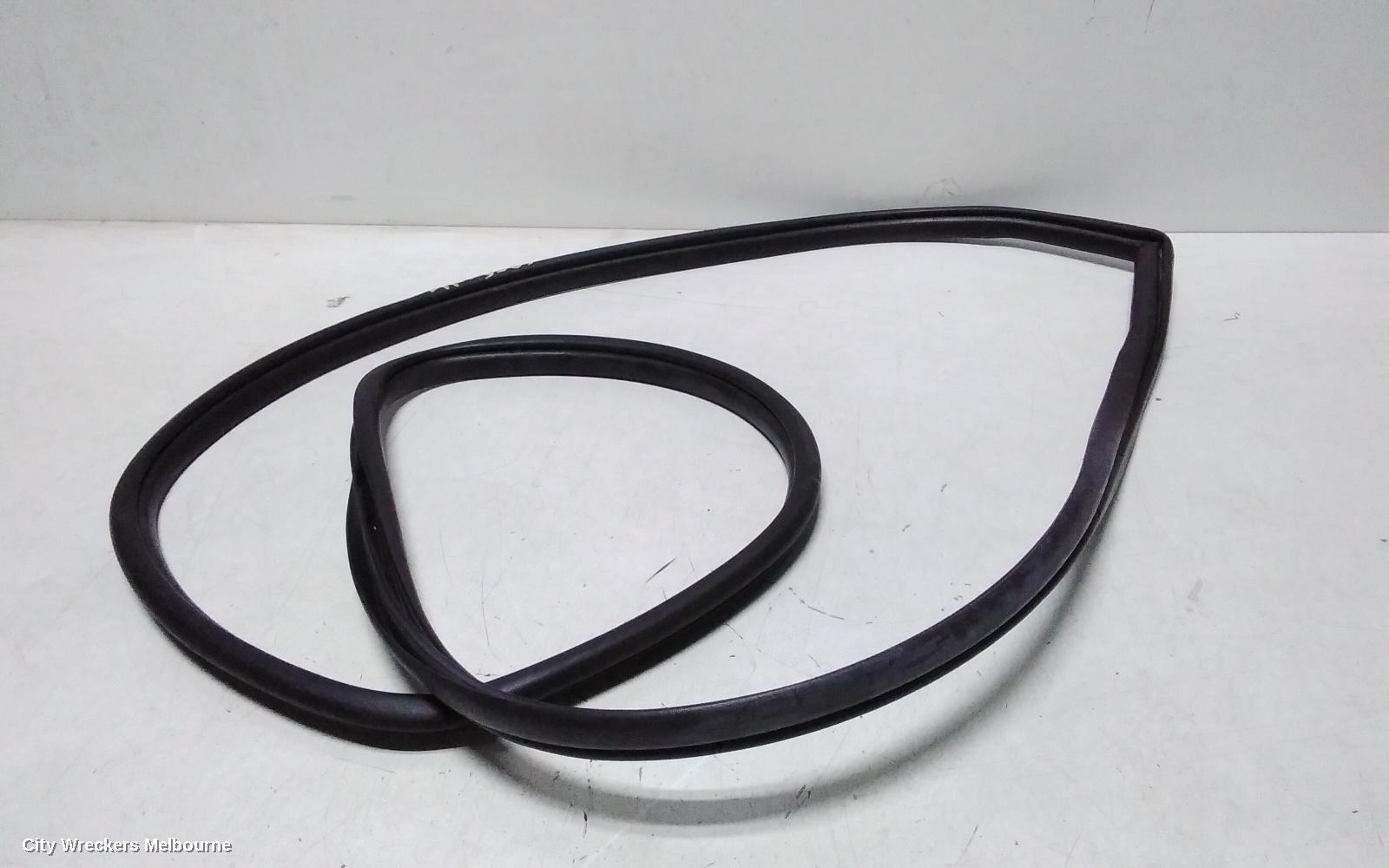 TOYOTA RAV4 SEAL, LHR SEAL RUBBER ON THE BODY: 150349, XA40, 12/2012 - 12/2018