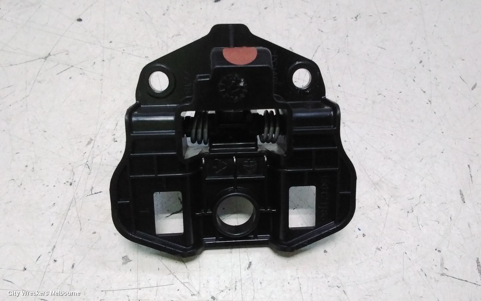 ALFA ROMEO GIULIA CONSOLE, 952, 05/2016 ONWARDS