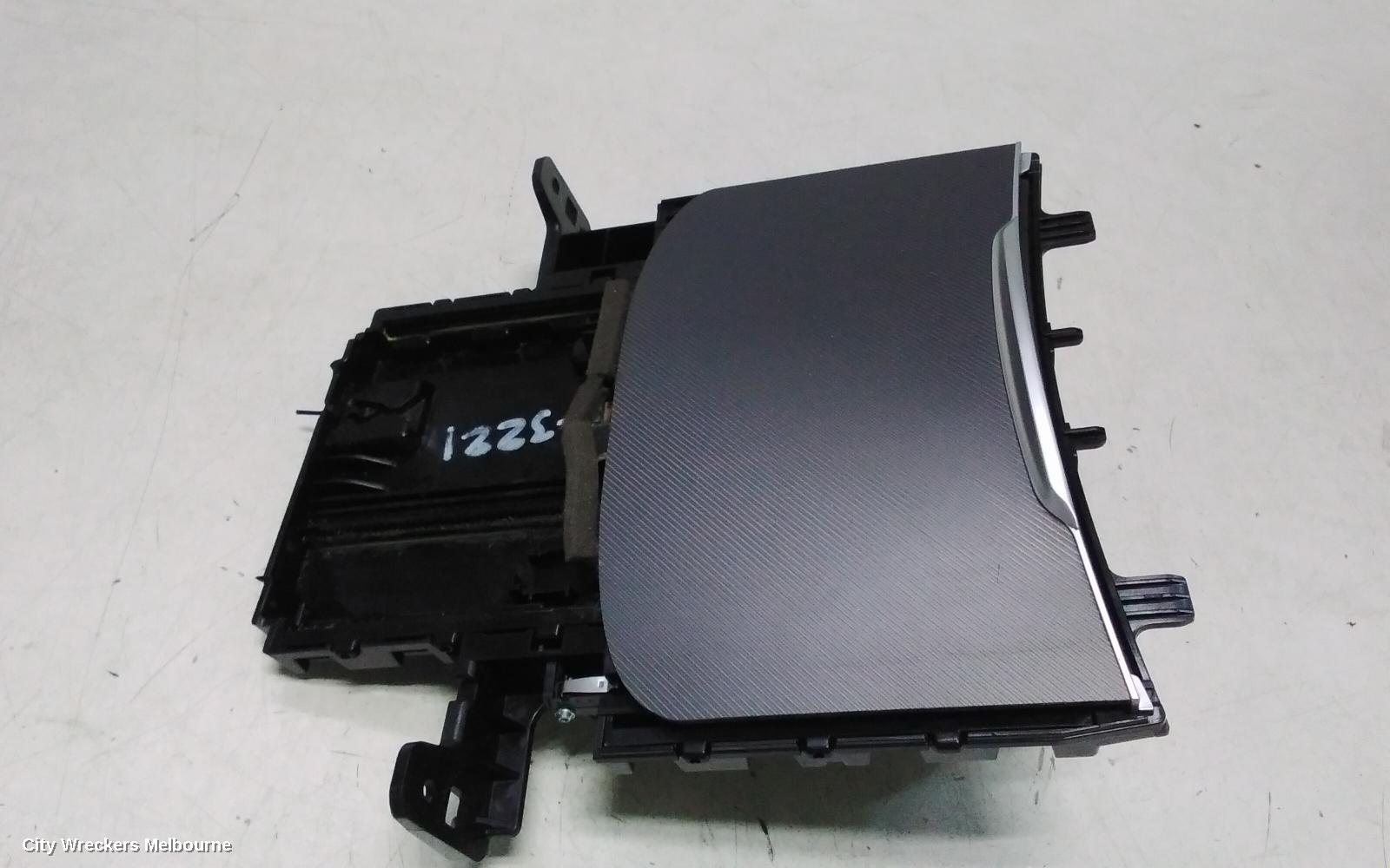 ALFA ROMEO GIULIA CONSOLE, 952, 05/2016 ONWARDS