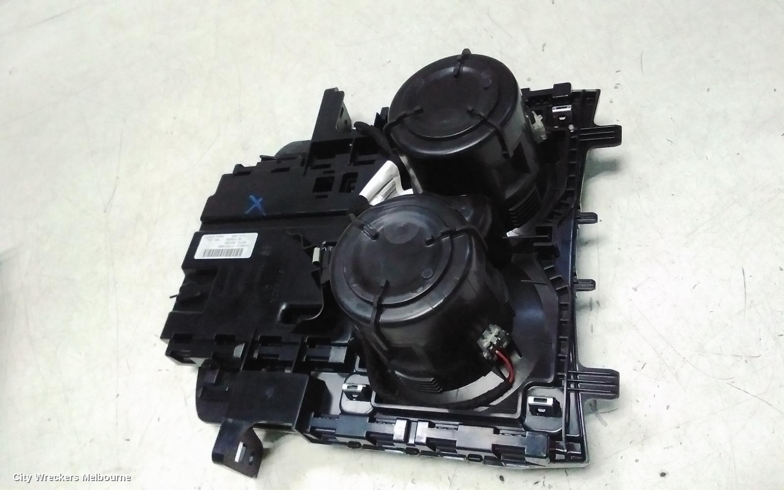 ALFA ROMEO GIULIA CONSOLE, 952, 05/2016 ONWARDS