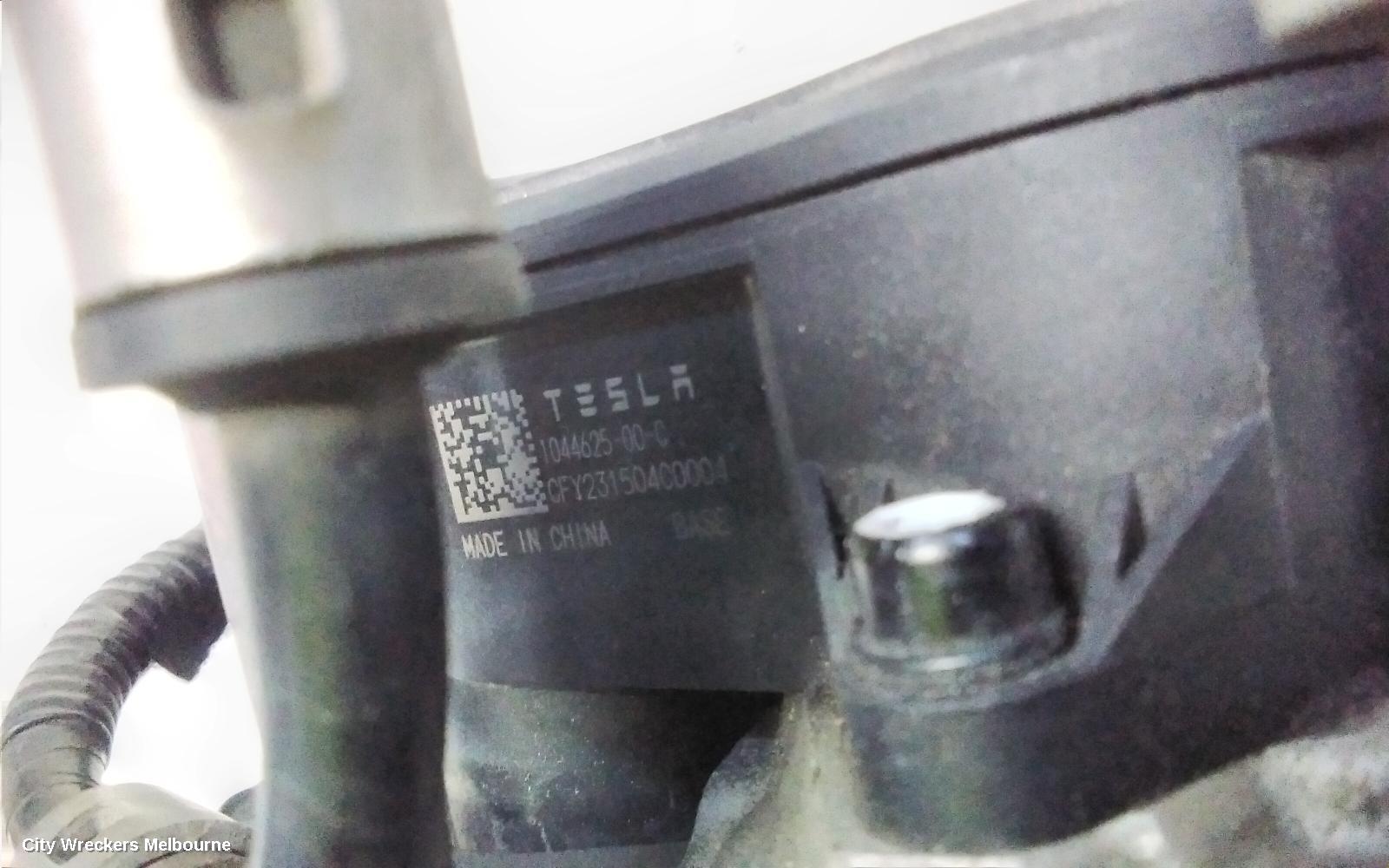 TESLA MODEL Y CALIPER, 1ST GEN, LH REAR, 1 PISTON TYPE, NON PERFORMANCE, 03/2022 - 02/2025