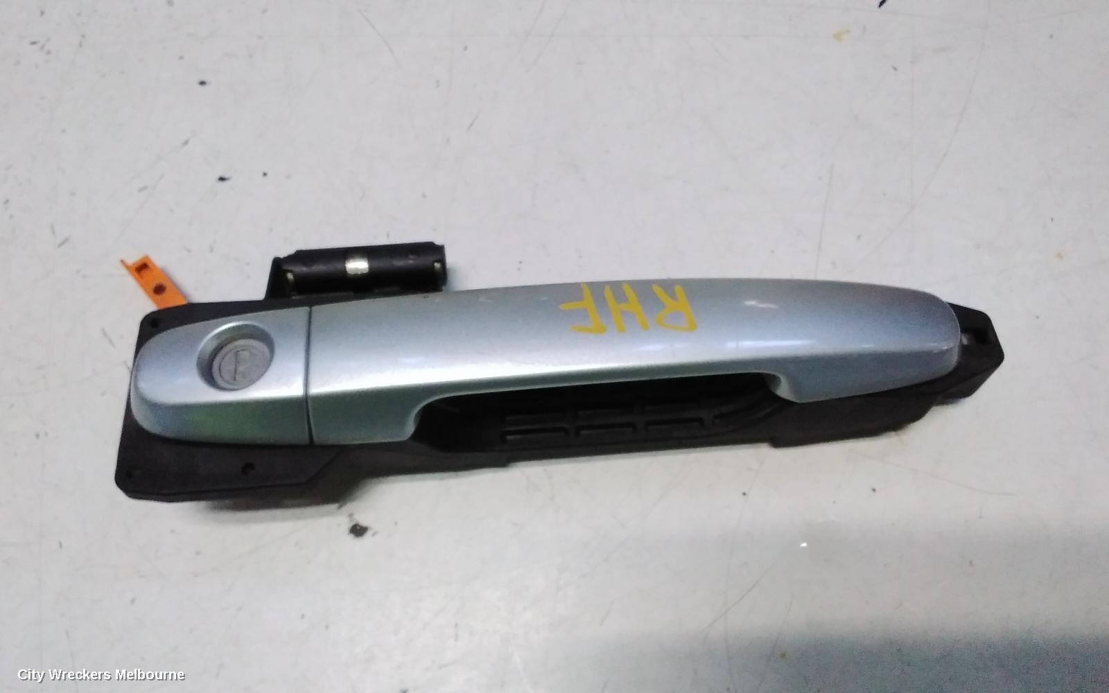 TOYOTA RAV4 DOOR HANDLE, OUTER, RH FRONT, ACA2#R, 07/2000 - 10/2005