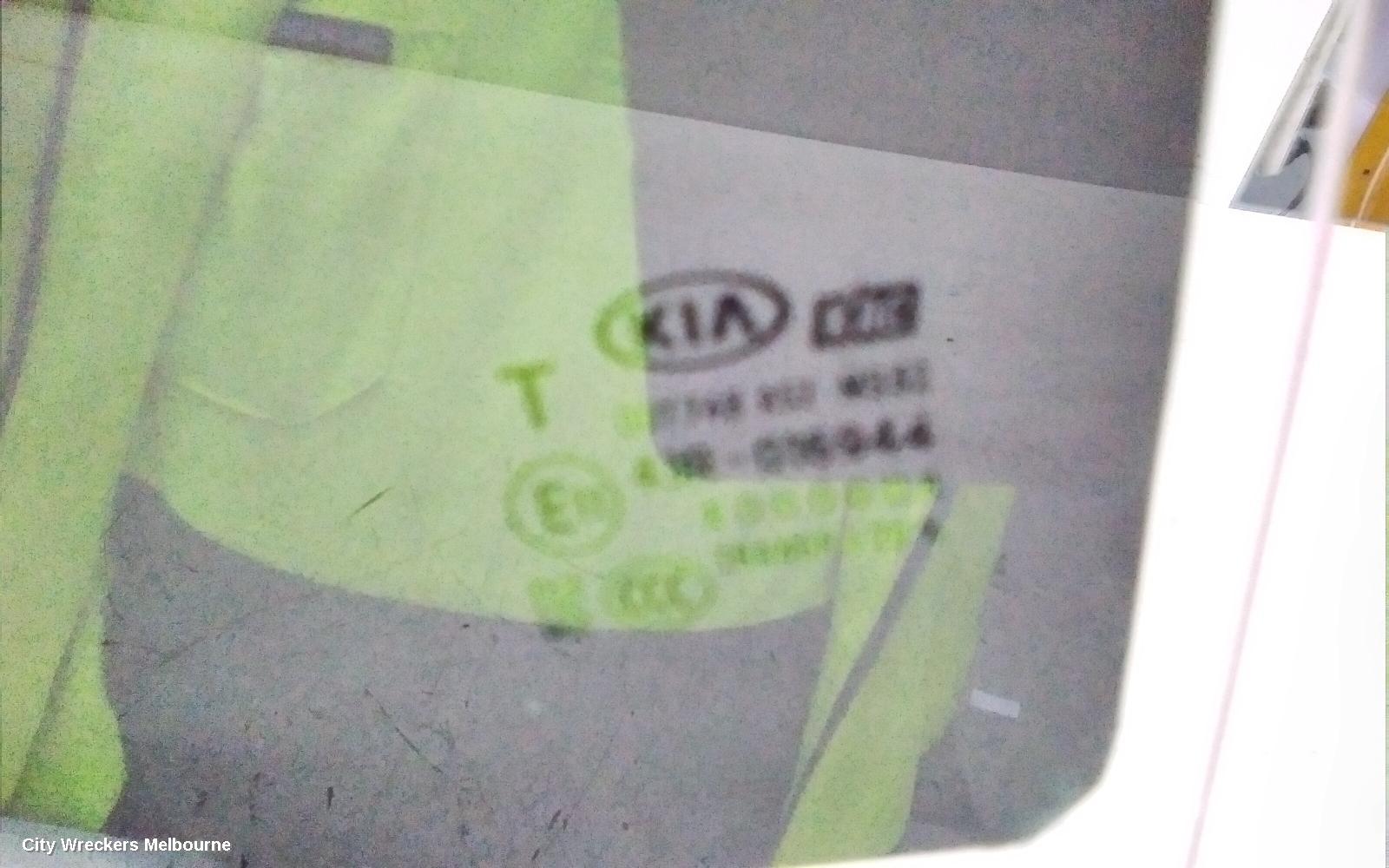KIA SORENTO LEFT REAR DOOR WINDOW, MQ4, PRIVACY TINT TYPE, 02/2020 ONWARDS