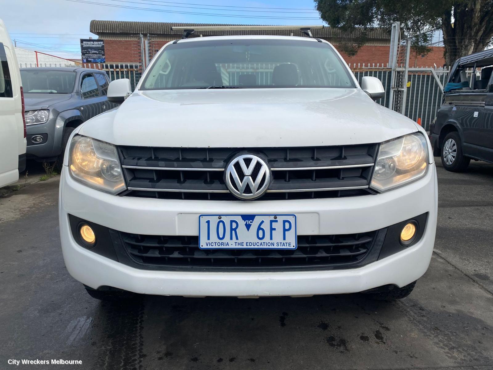 VOLKSWAGEN AMAROK LEFT HEADLAMP, 2H, HALOGEN TYPE, 10/2010 - 09/2022