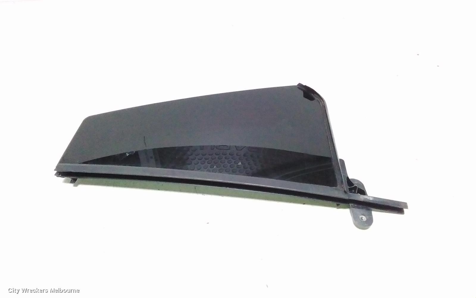 VOLKSWAGEN TIGUAN LEFT REAR 1/4 DOOR GLASS, 5NA, 06/2016 - 02/2024