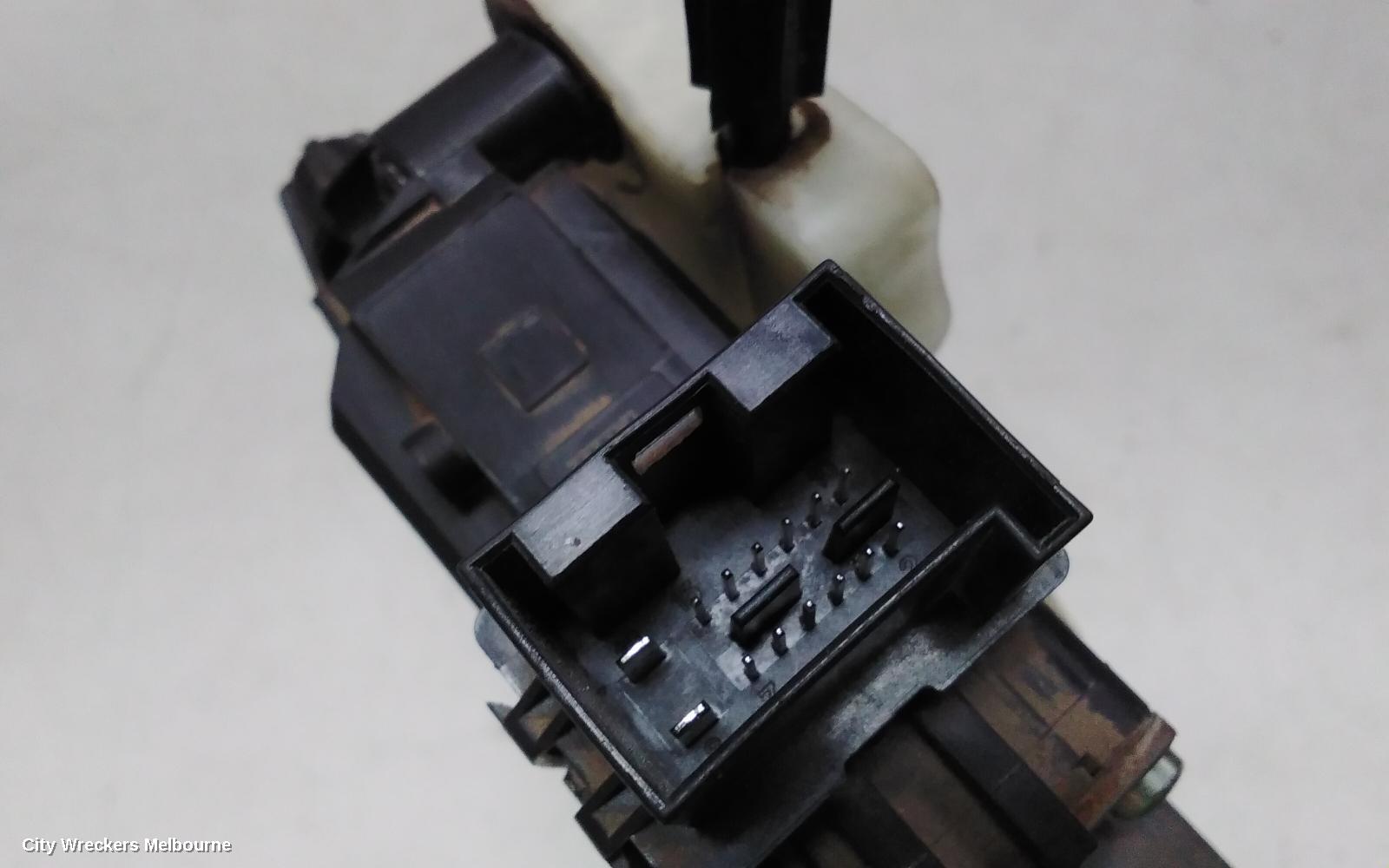 VOLKSWAGEN AMAROK RIGHT REAR WND REG/MOTOR, 2H, 10/2010 - 09/2022