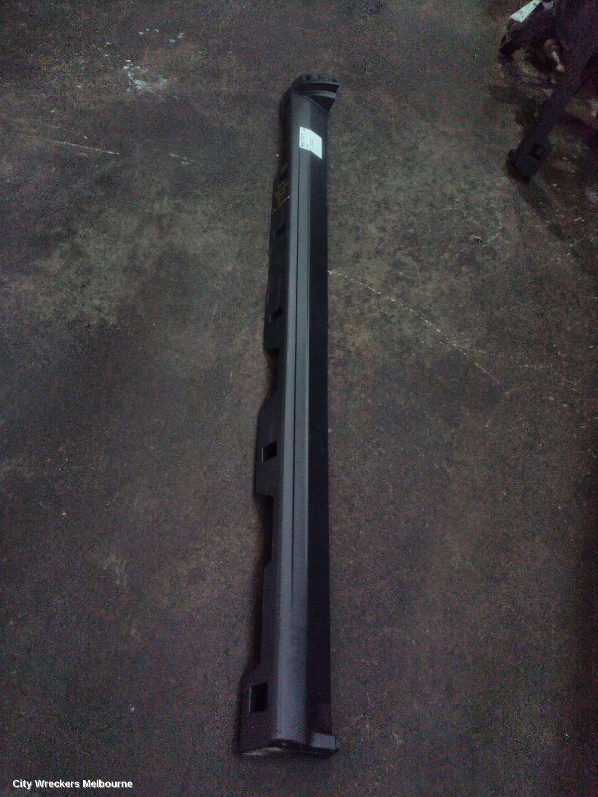 LAND ROVER DISCOVERY SPORT SIDE STEP/SKIRT, L550, 01/2015 ONWARDS