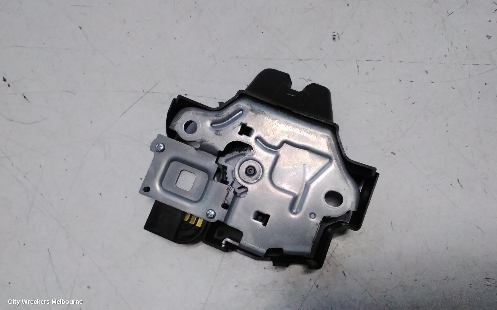 TOYOTA CAMRY DOOR/BOOT/GATE LOCK, BOOTLID LOCK, XV70, 09/2017 - 05/2024