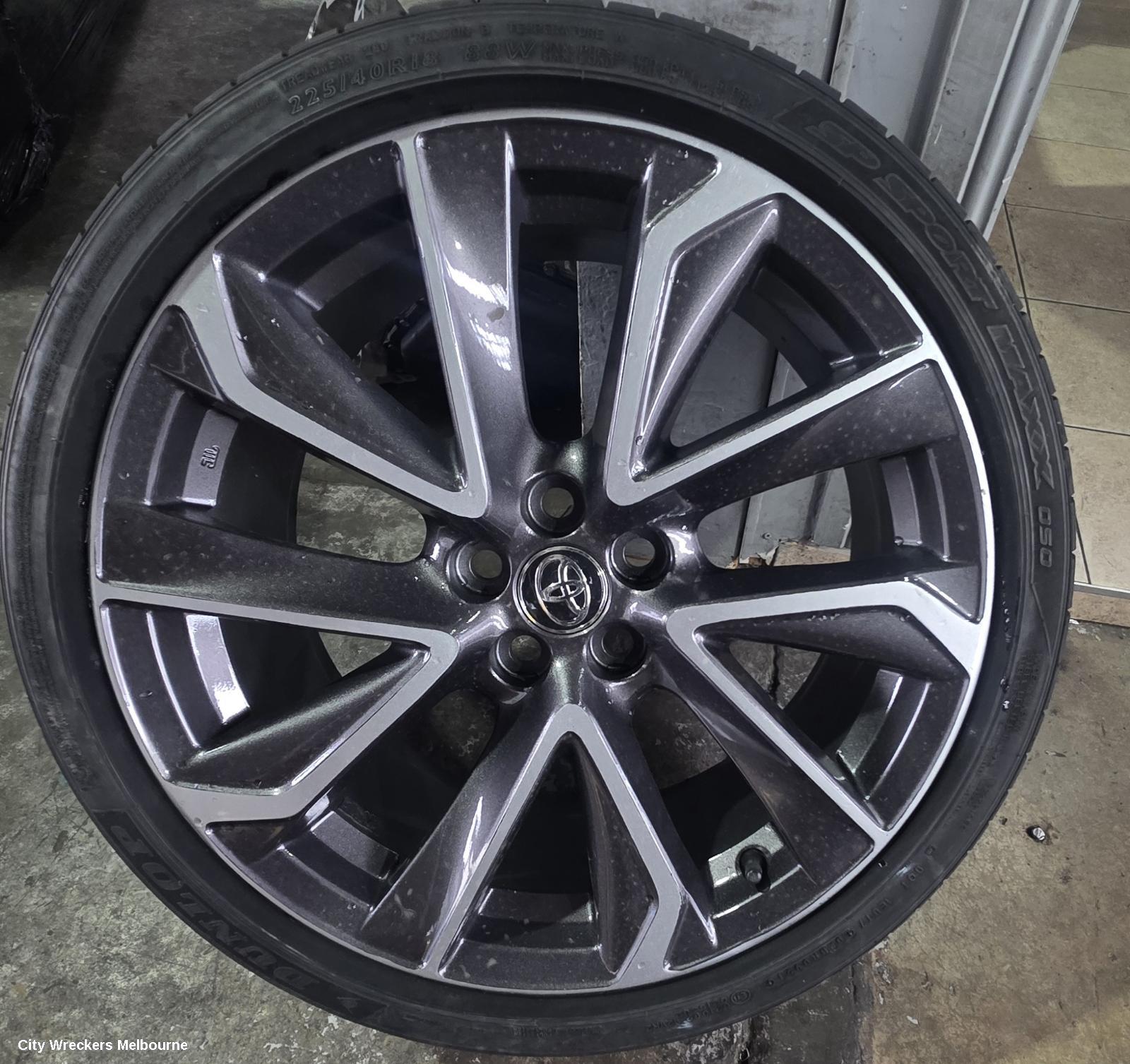 TOYOTA COROLLA WHEEL MAG, E210, FACTORY, 18X8IN, 5 V SPOKE, BI-COLOUR, BLACK/SILVER, 07/2018 ONWARDS