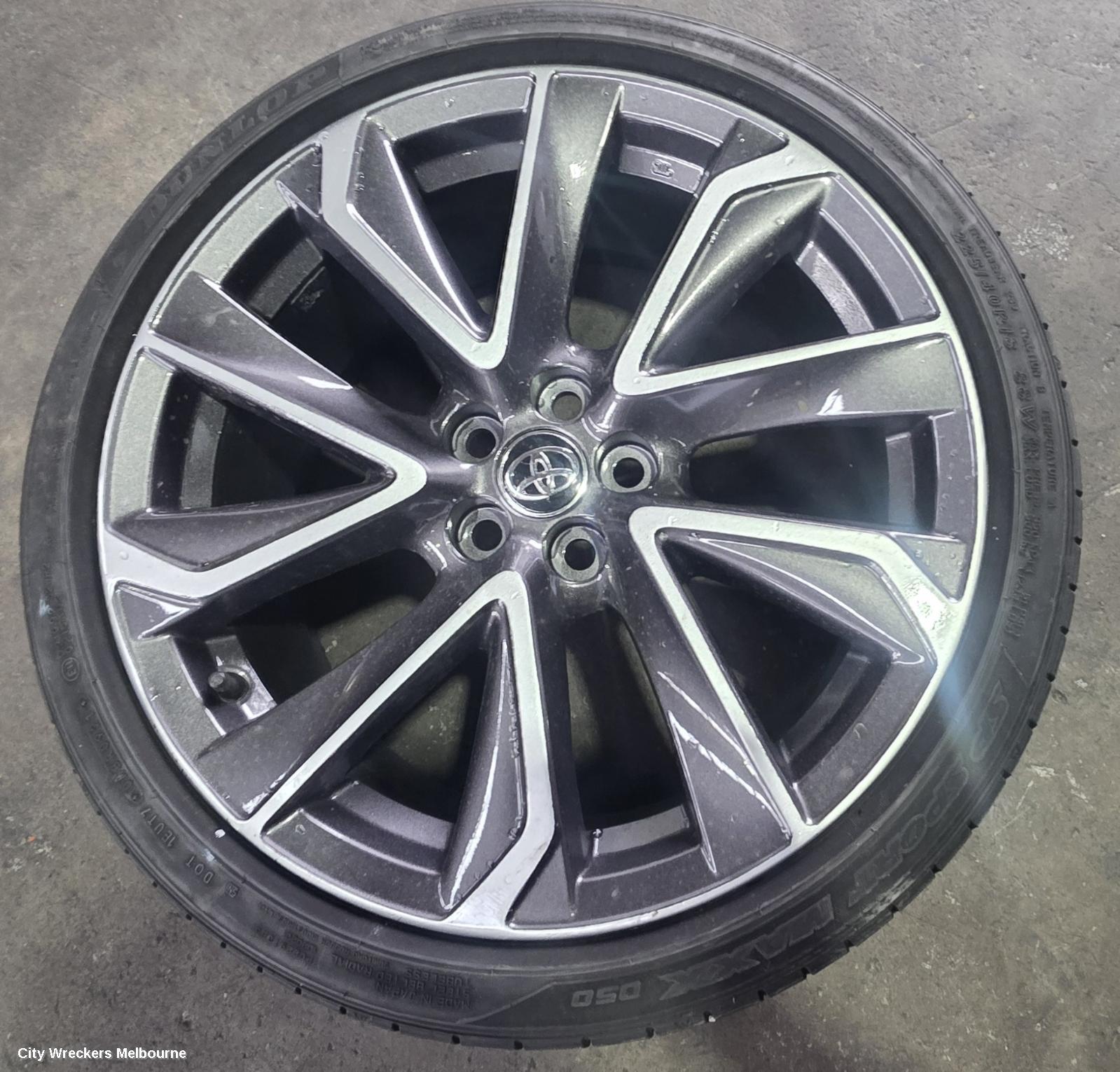 TOYOTA COROLLA WHEEL MAG, E210, FACTORY, 18X8IN, 5 V SPOKE, BI-COLOUR, BLACK/SILVER, 07/2018 ONWARDS