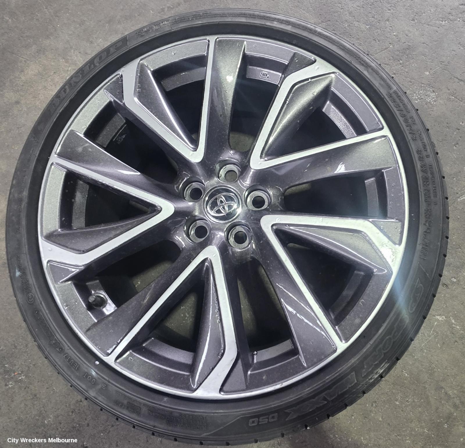 TOYOTA COROLLA WHEEL MAG, E210, FACTORY, 18X8IN, 5 V SPOKE, BI-COLOUR, BLACK/SILVER, 07/2018 ONWARDS