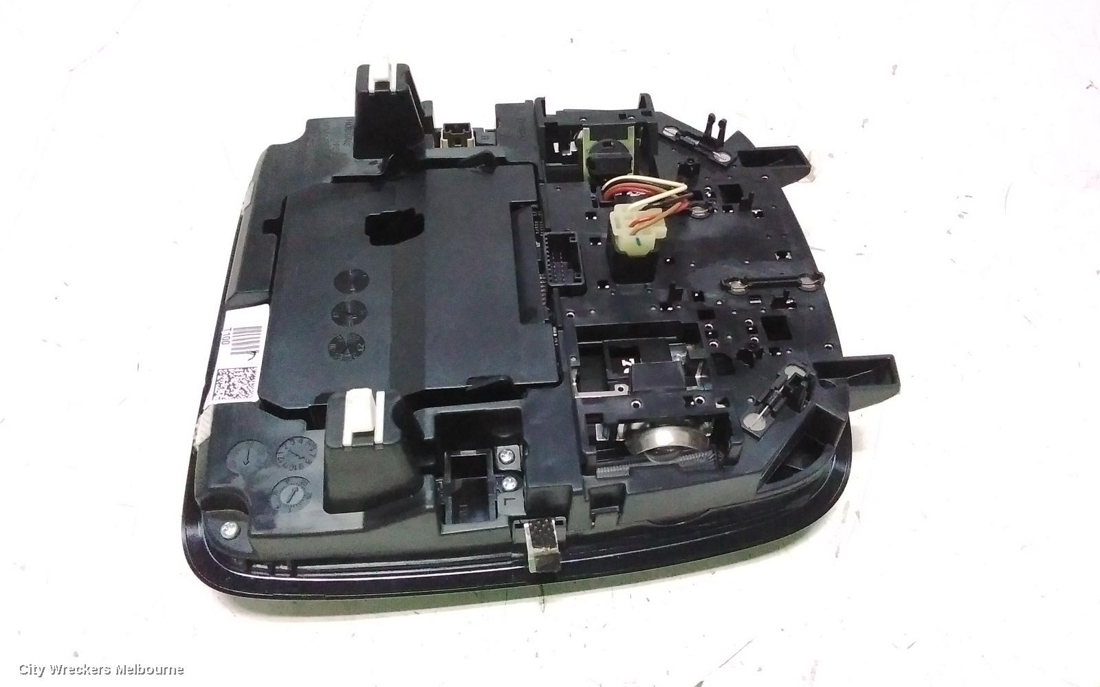 HYUNDAI SANTA FE COURTESY LIGHT, FRONT, NON SUNROOF SWITCH, NON SUNGLASS HOLDER TYPE, BLACK, TM, 03/2018 - 10/2023