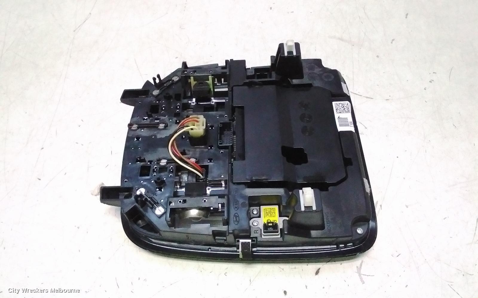 HYUNDAI SANTA FE COURTESY LIGHT, FRONT, NON SUNROOF SWITCH, NON SUNGLASS HOLDER TYPE, BLACK, TM, 03/2018 - 10/2023