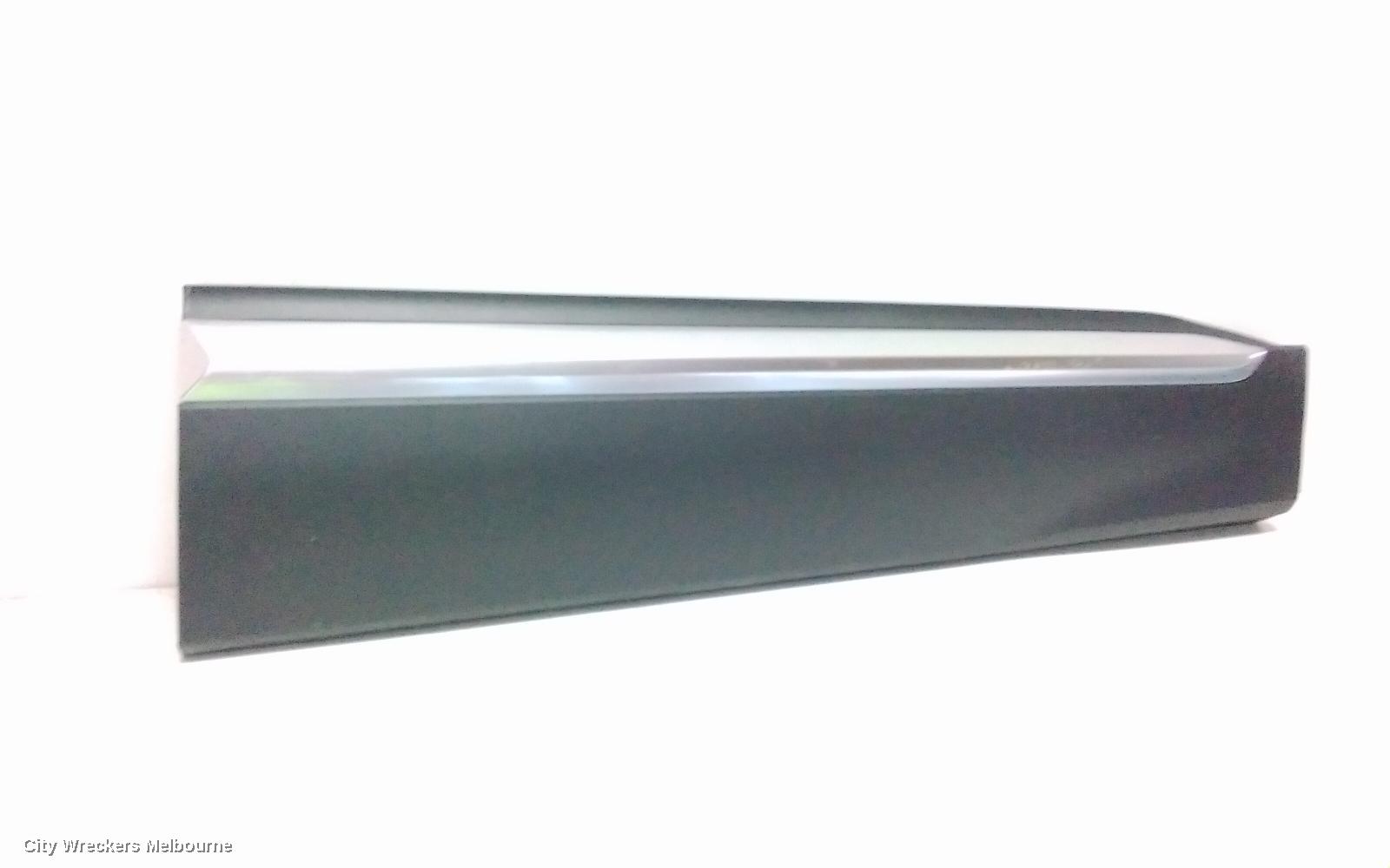 HYUNDAI SANTA FE DOOR MOULD, RH FRONT, WAIST MOULD, TM, 03/2018 - 10/2023