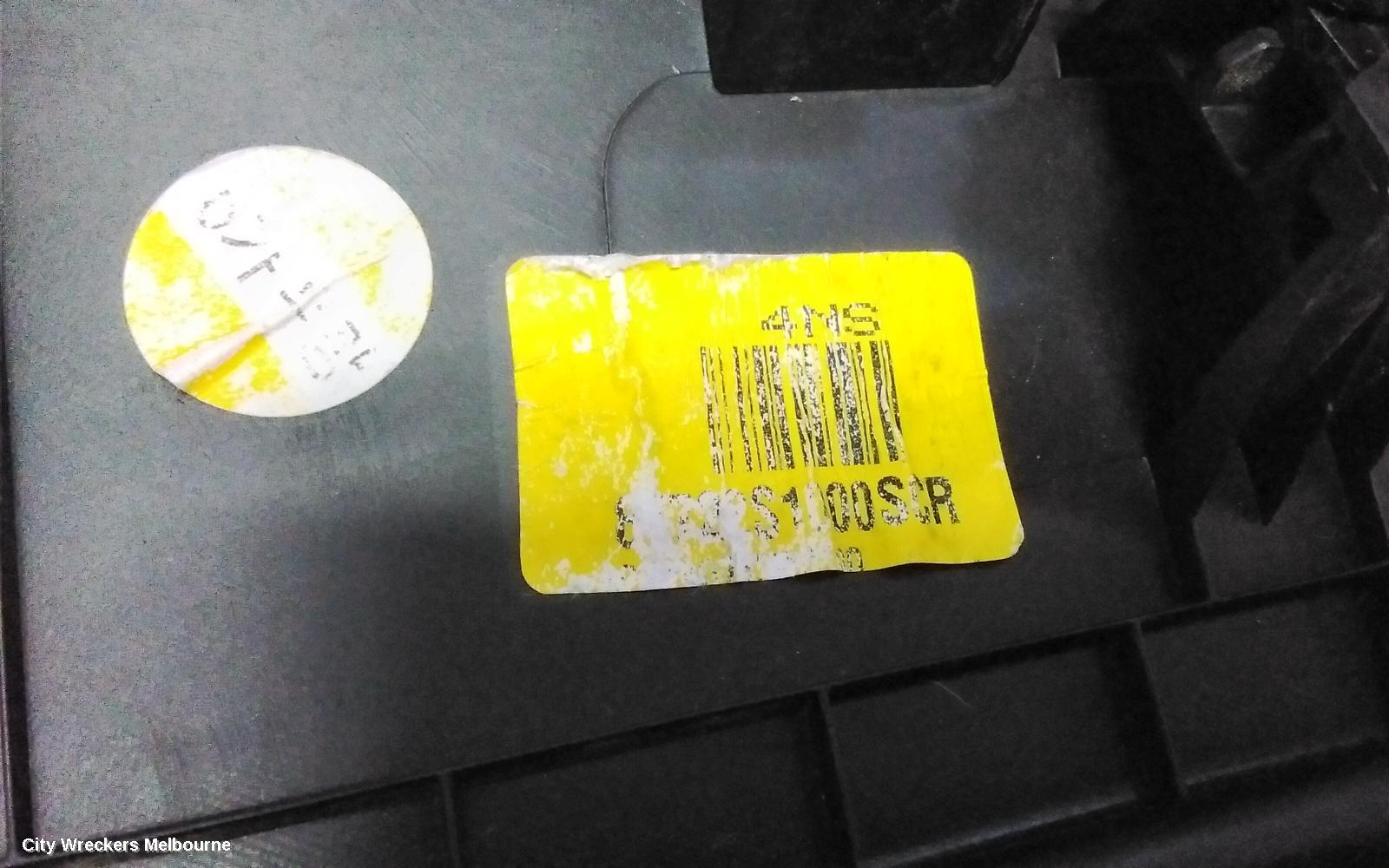 HYUNDAI SANTA FE DOOR MOULD, RH FRONT, WAIST MOULD, TM, 03/2018 - 10/2023