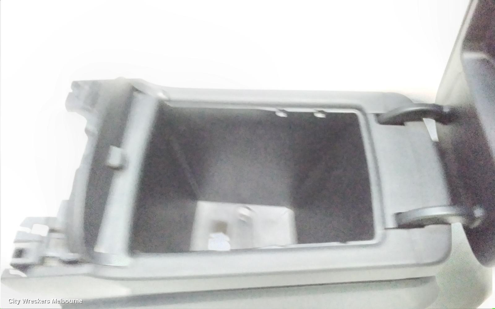 HYUNDAI SANTA FE CONSOLE, AUTO T/M, TM, LEATHER, BLACK, 03/2018 - 10/2023